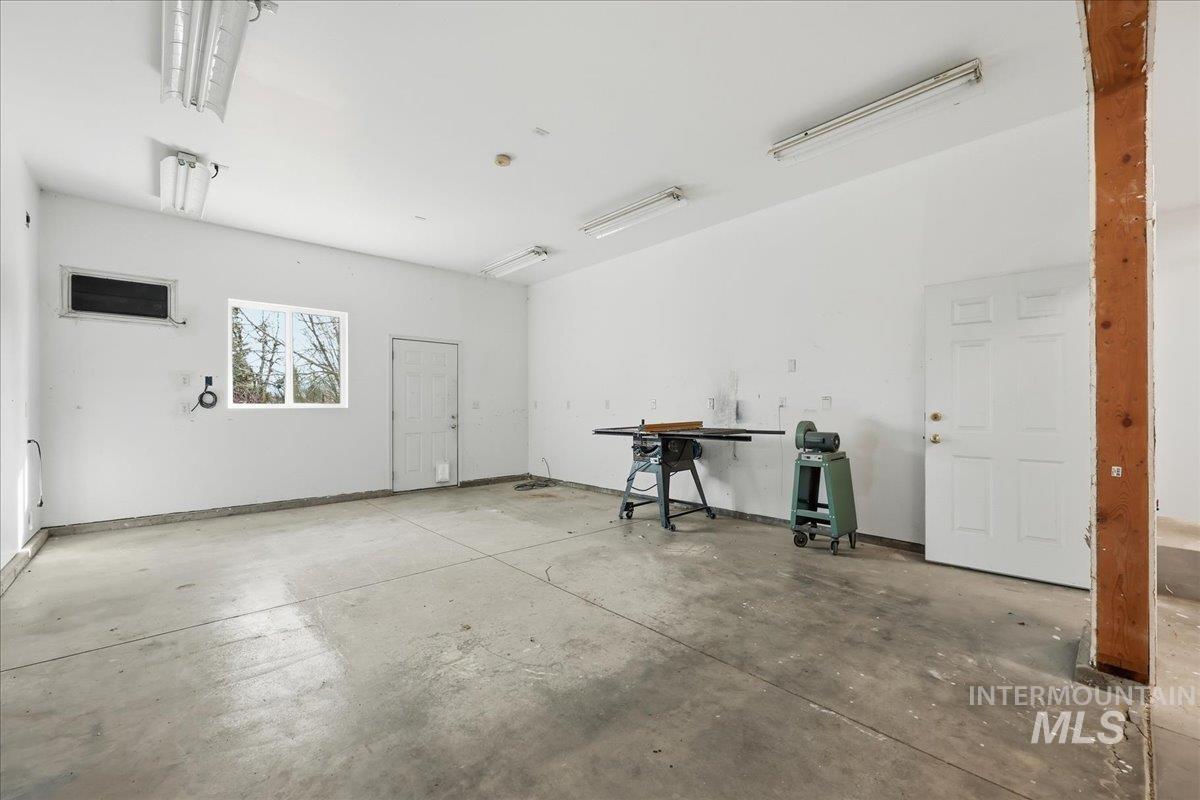 2676 S Velvet Falls Way, Meridian, Idaho 83642, 5 Bedrooms, 3 Bathrooms, Residential For Sale, Price $759,900, 98978382