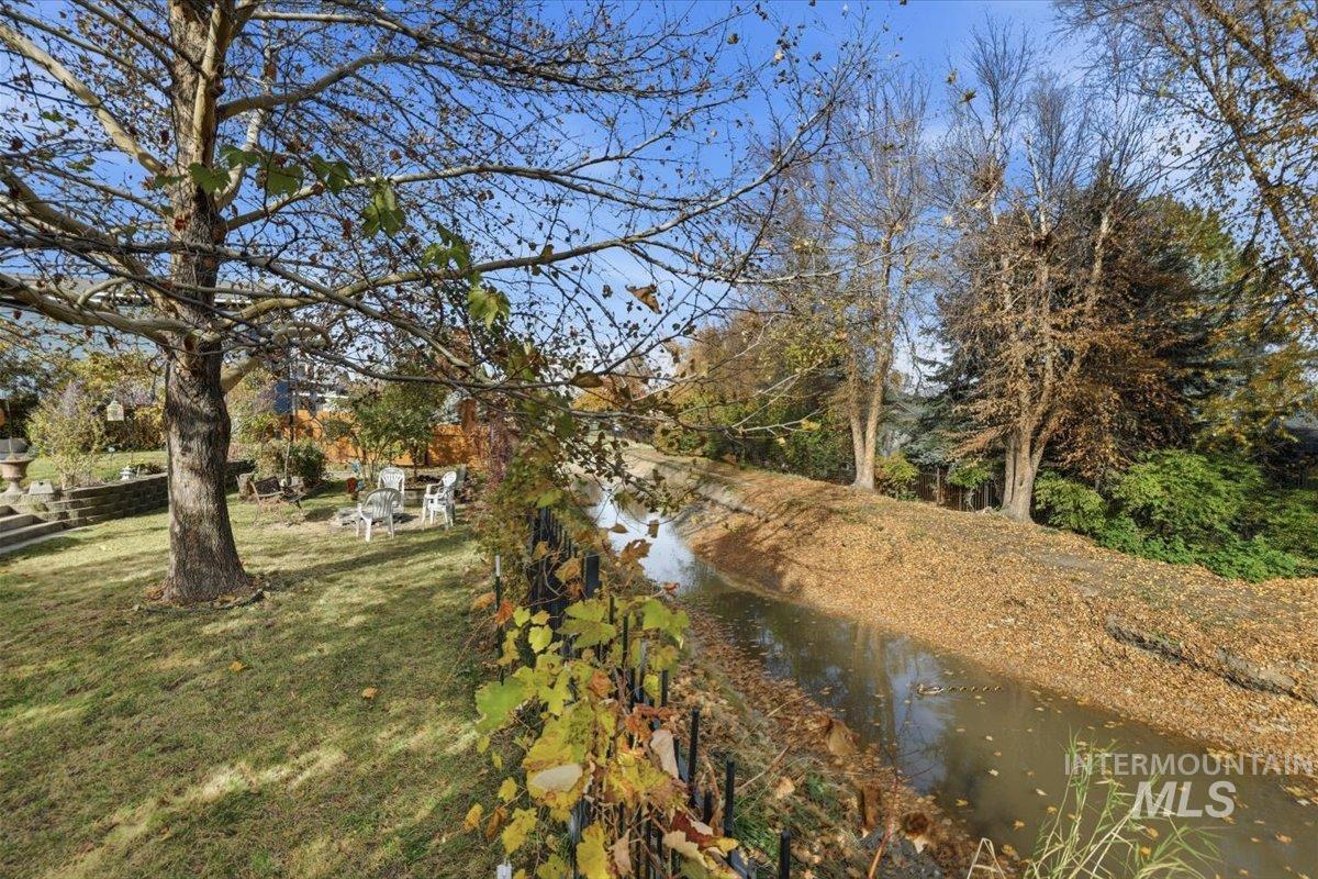 2676 S Velvet Falls Way, Meridian, Idaho 83642, 5 Bedrooms, 3 Bathrooms, Residential For Sale, Price $759,900, 98978382