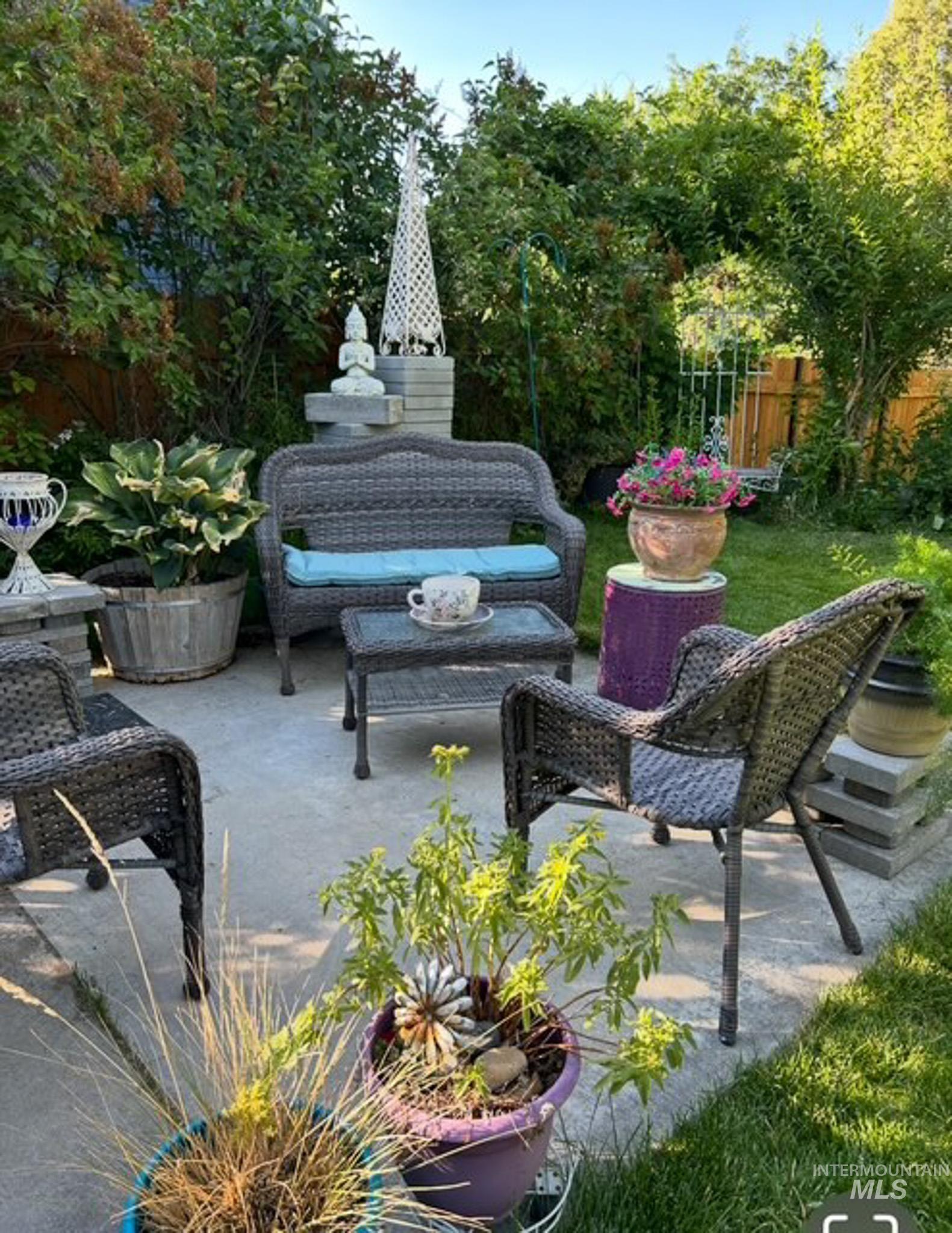 2676 S Velvet Falls Way, Meridian, Idaho 83642, 5 Bedrooms, 3 Bathrooms, Residential For Sale, Price $759,900, 98978382