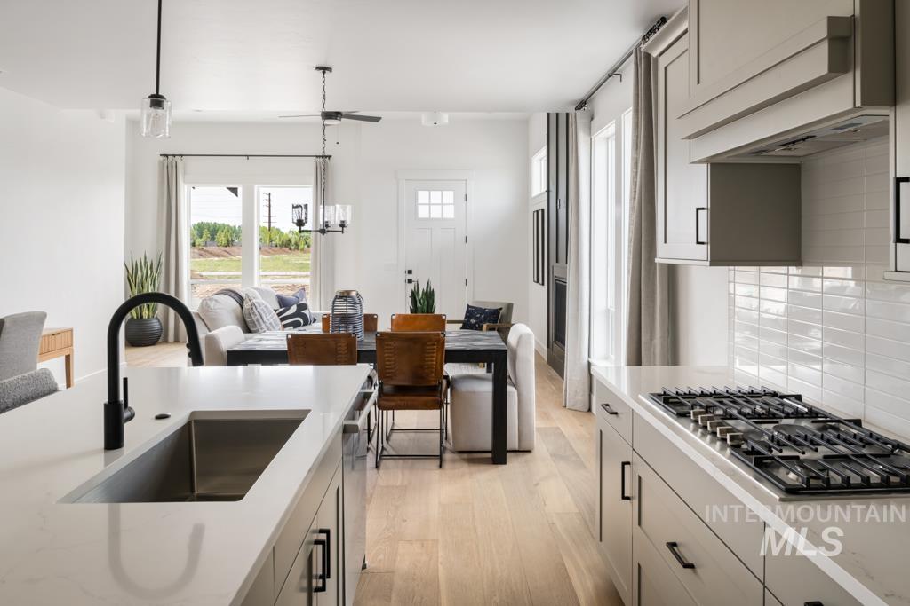 2025 W Freya Ct, Eagle, Idaho 83616, 3 Bedrooms, 2.5 Bathrooms, Residential For Sale, Price $519,900,MLS 98978383