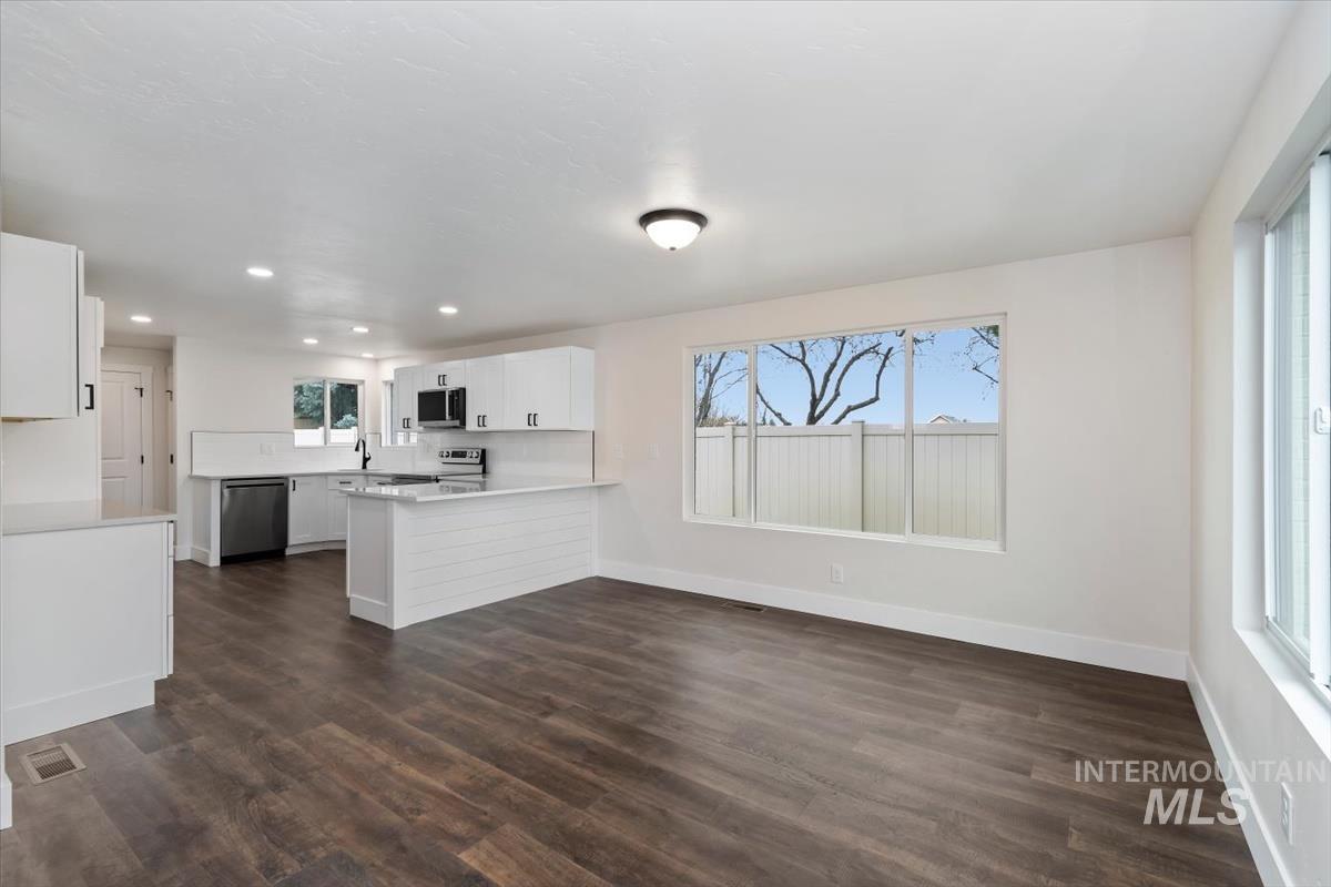 12151 W Tree Branch, Boise, Idaho 83709, 4 Bedrooms, 3 Bathrooms, Residential For Sale, Price $530,000,MLS 98978384