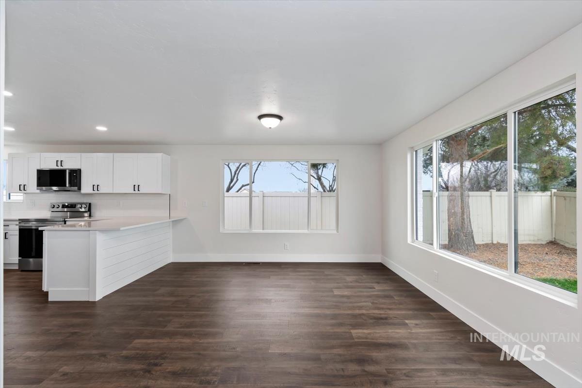 12151 W Tree Branch, Boise, Idaho 83709, 4 Bedrooms, 3 Bathrooms, Residential For Sale, Price $530,000,MLS 98978384