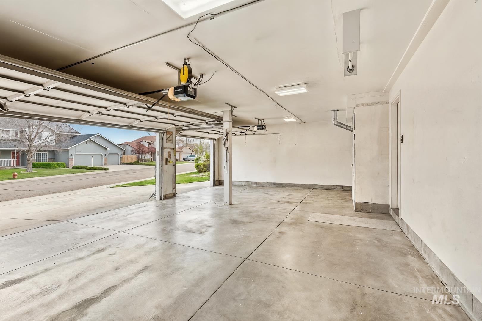 11937 W Longfellow Dr, Boise, Idaho 83709, 4 Bedrooms, 3 Bathrooms, Residential For Sale, Price $554,900,MLS 98978389