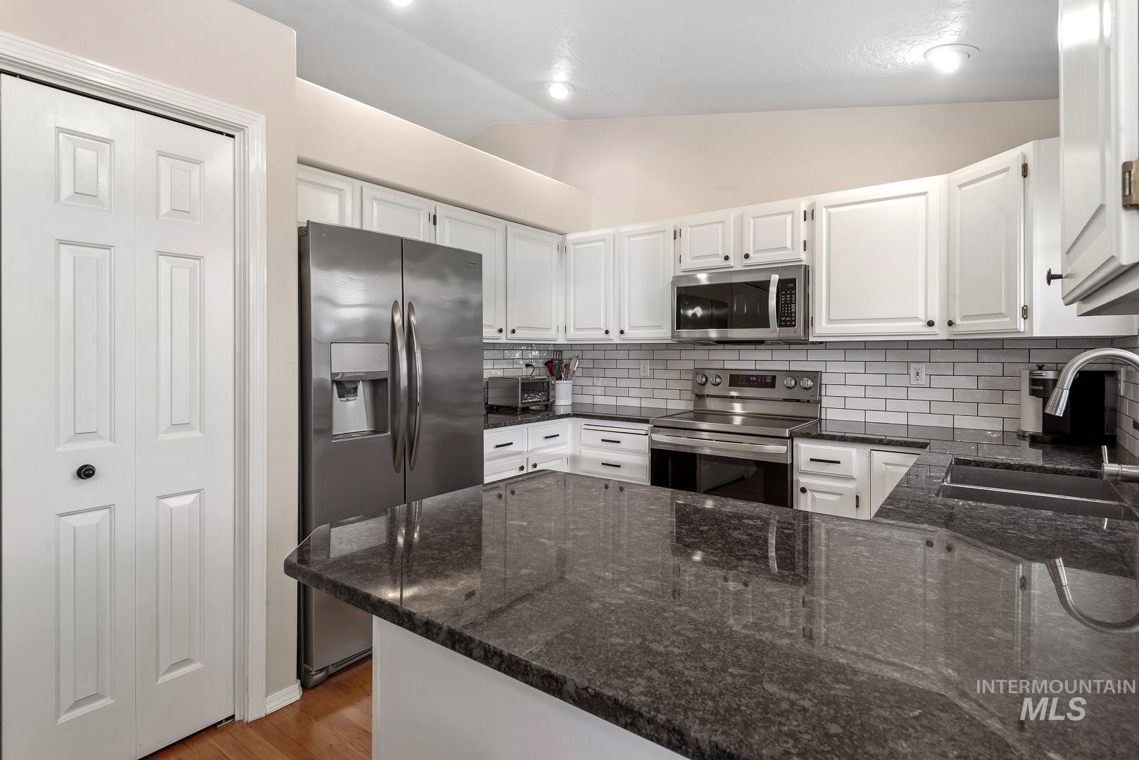 11937 W Longfellow Dr, Boise, Idaho 83709, 4 Bedrooms, 3 Bathrooms, Residential For Sale, Price $554,900,MLS 98978389