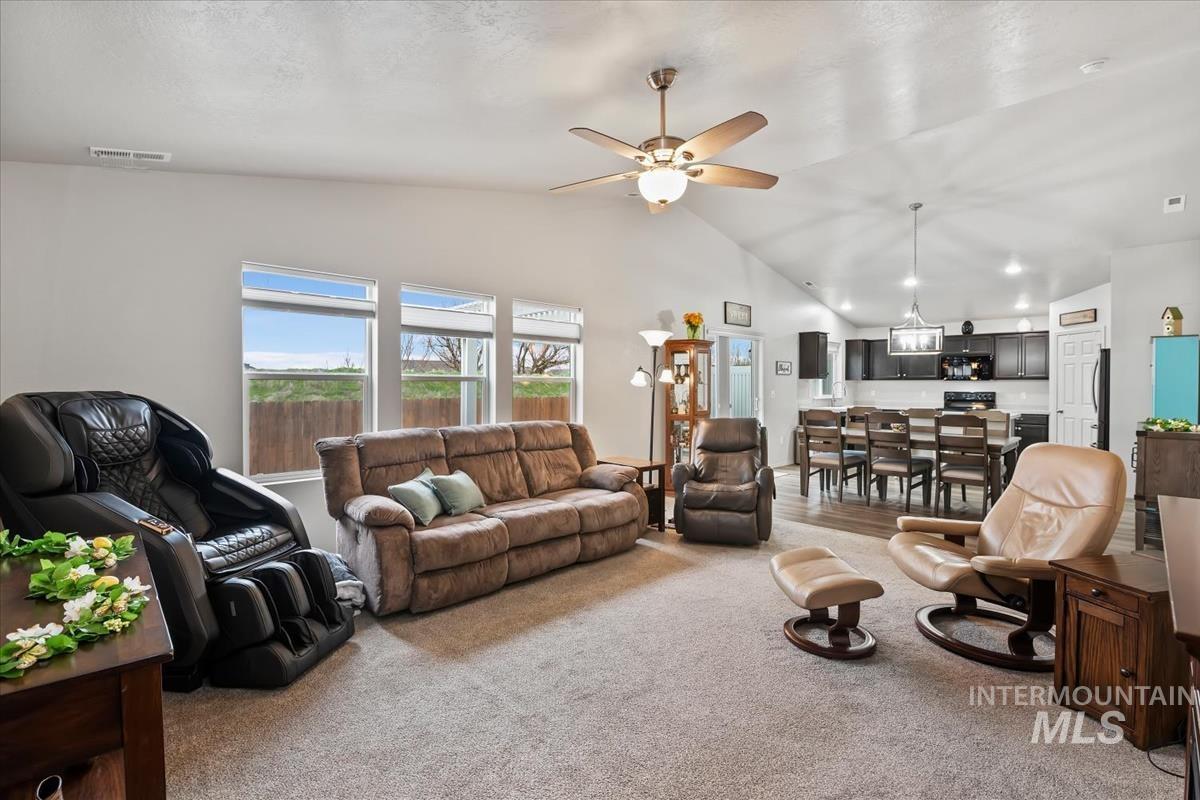 16586 Corrine Ave., Caldwell, Idaho 83607, 4 Bedrooms, 2 Bathrooms, Residential For Sale, Price $424,990,MLS 98978391