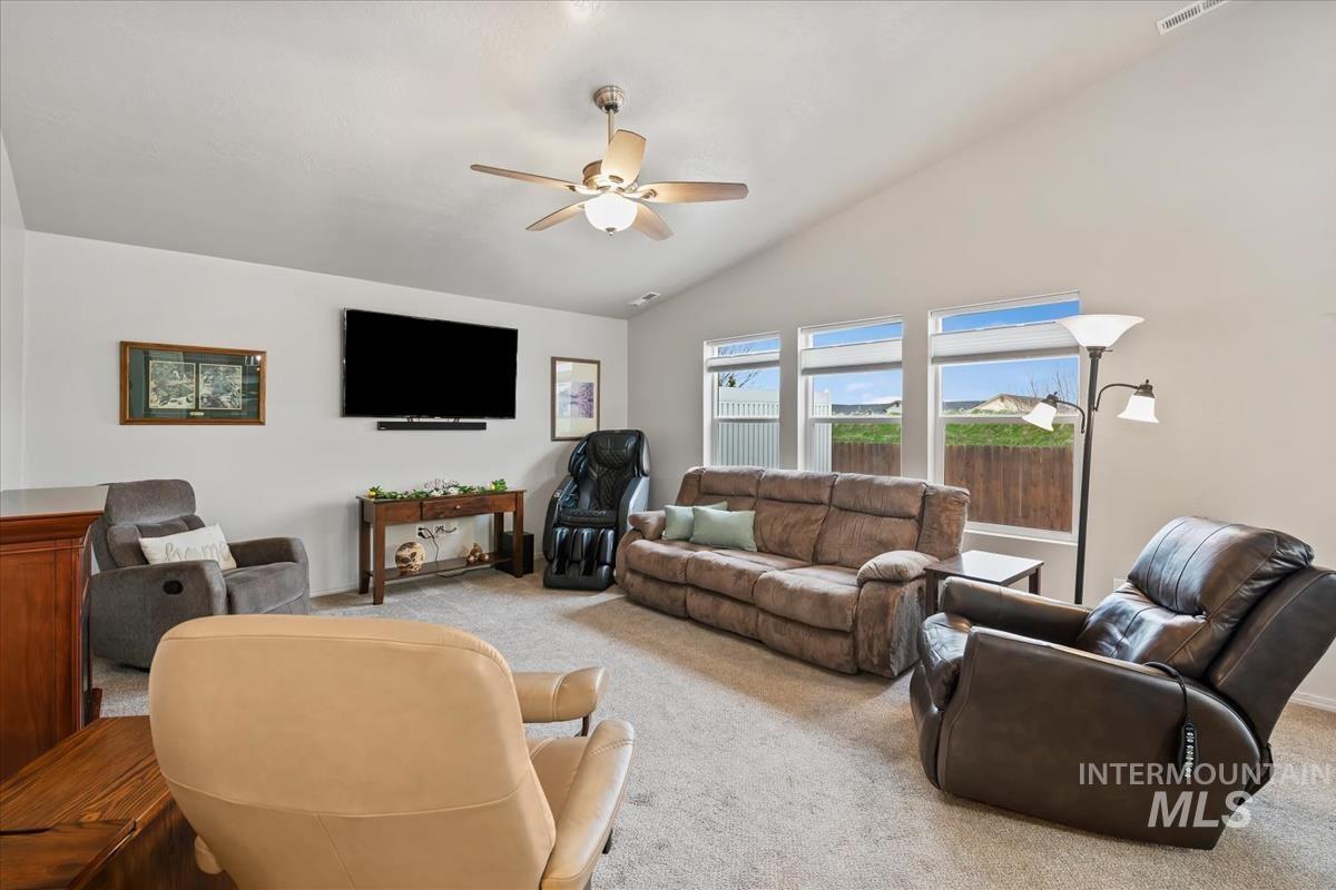 16586 Corrine Ave., Caldwell, Idaho 83607, 4 Bedrooms, 2 Bathrooms, Residential For Sale, Price $424,990,MLS 98978391