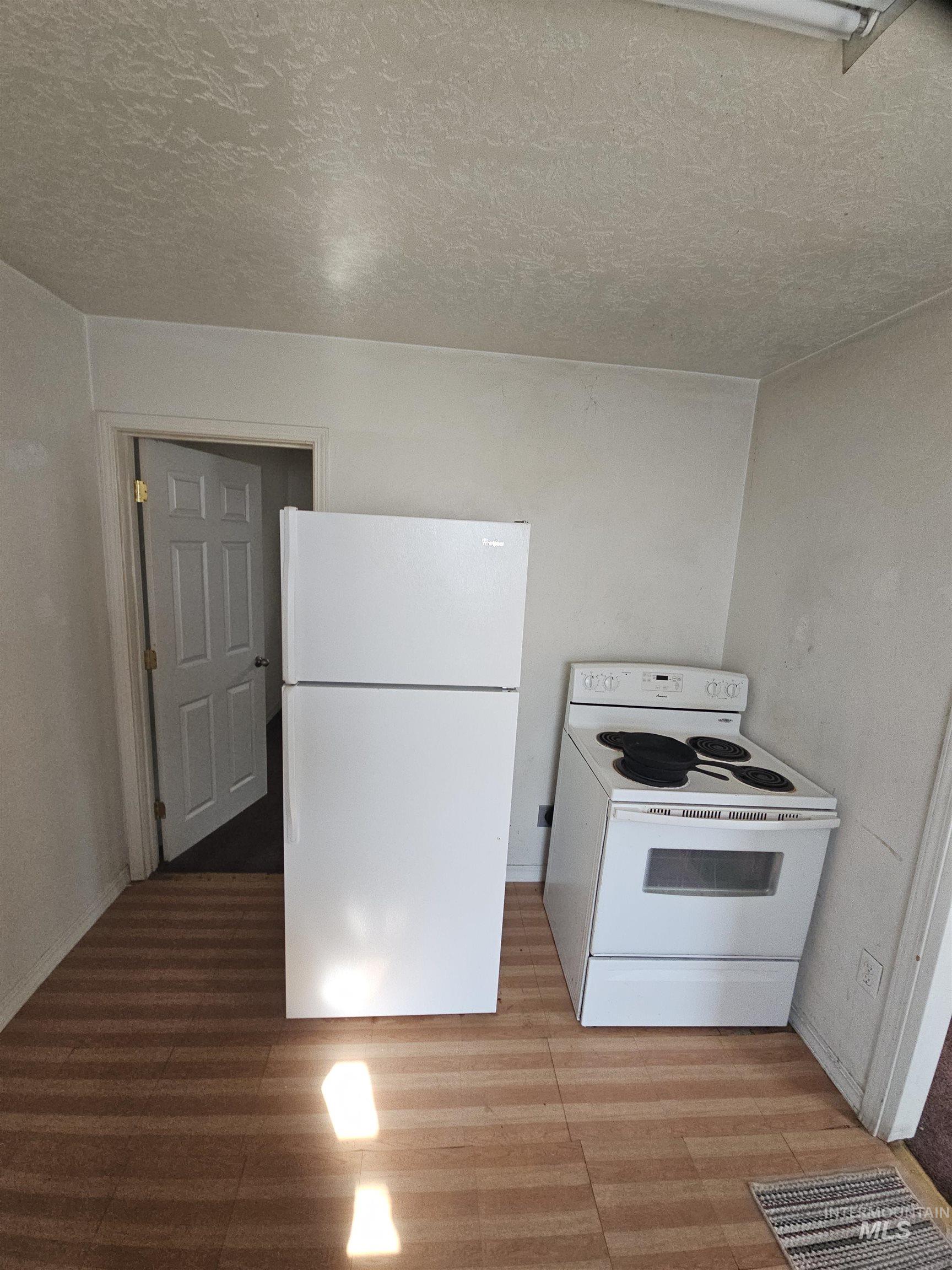 1110 Normal Ave, Burley, Idaho 83318, 2 Bedrooms, 1 Bathroom, Residential For Sale, Price $180,000,MLS 98978392