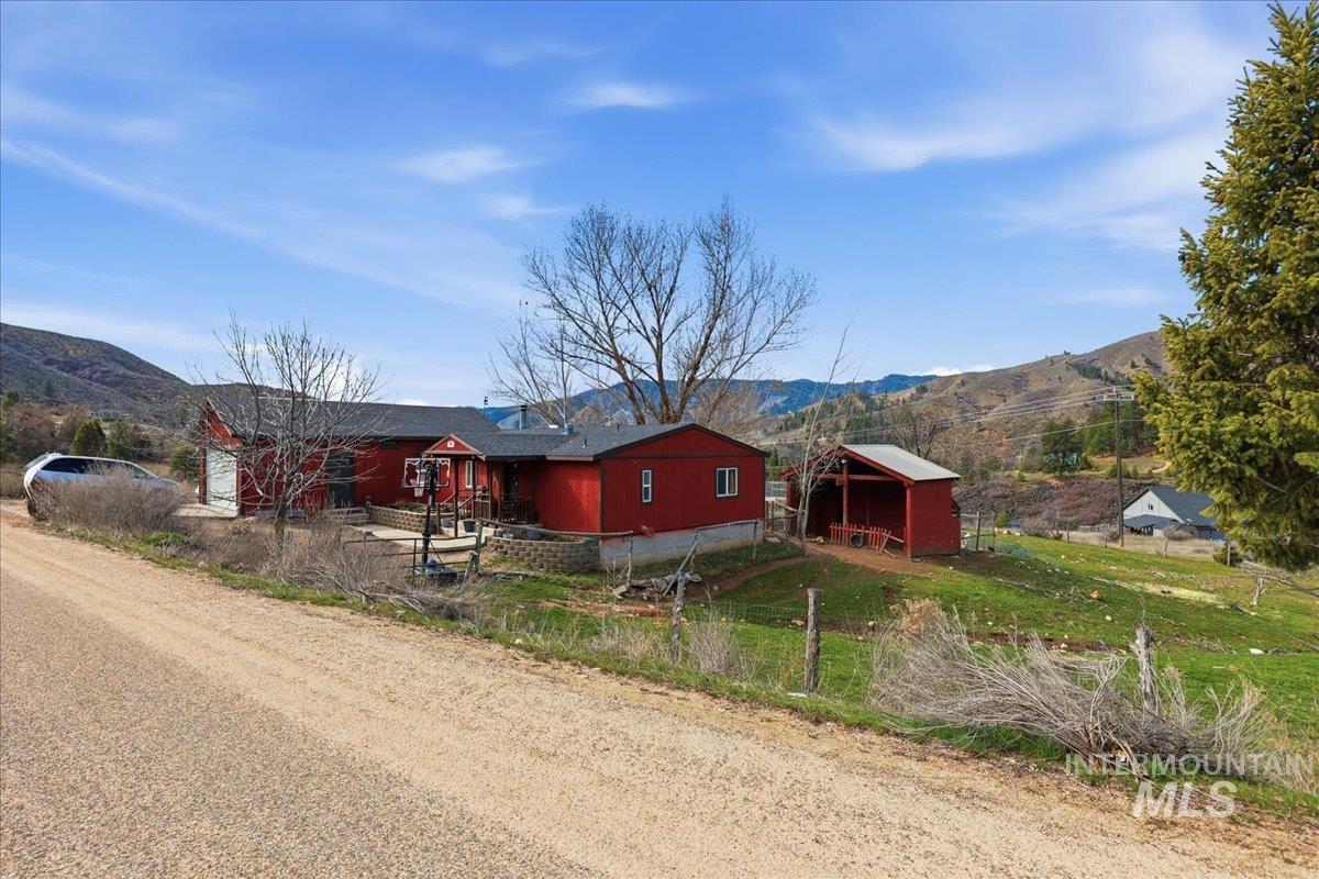 138 Mores Creek Rim Rd, Boise, Idaho 83716, 3 Bedrooms, 2 Bathrooms, Residential For Sale, Price $350,000,MLS 98978394