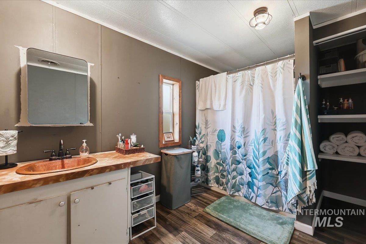 138 Mores Creek Rim Rd, Boise, Idaho 83716, 3 Bedrooms, 2 Bathrooms, Residential For Sale, Price $350,000,MLS 98978394