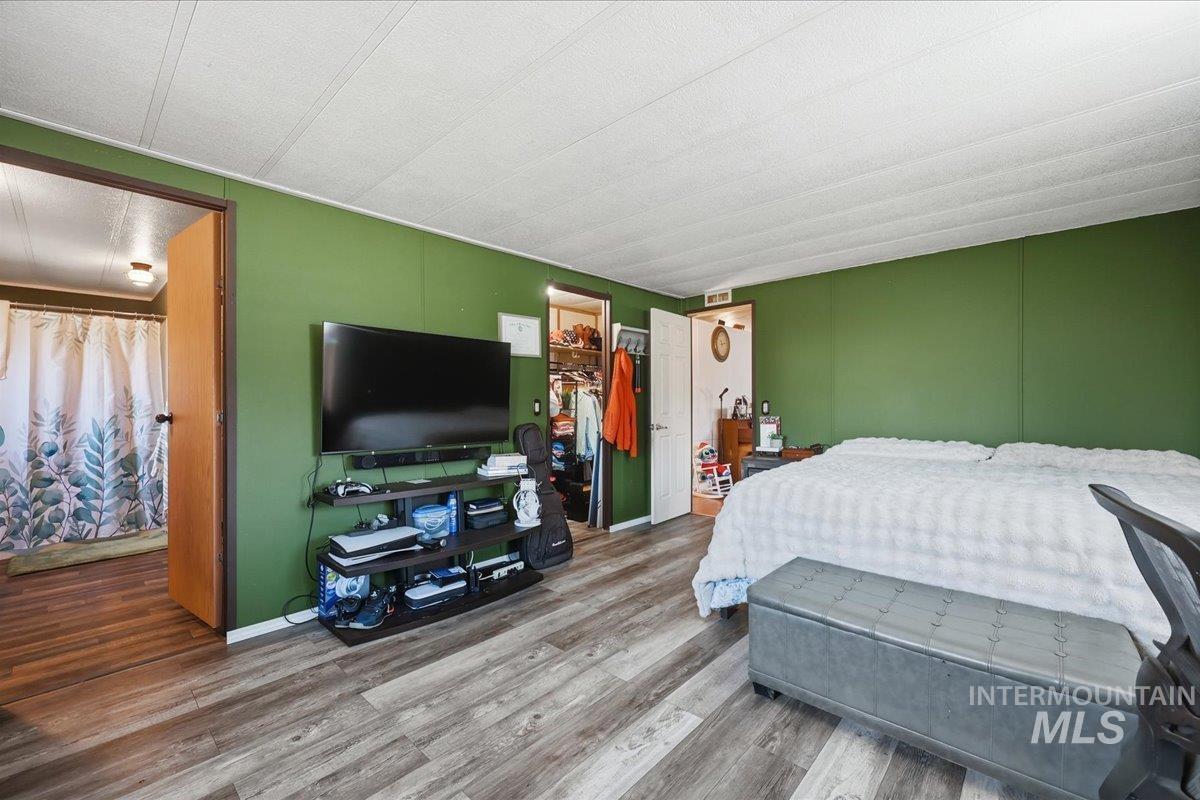 138 Mores Creek Rim Rd, Boise, Idaho 83716, 3 Bedrooms, 2 Bathrooms, Residential For Sale, Price $350,000,MLS 98978394