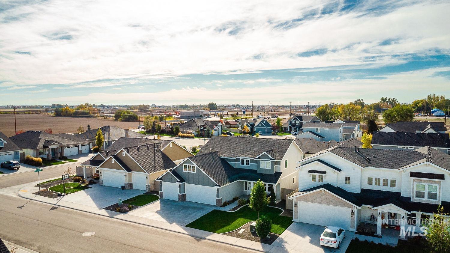 11065 White River St, Caldwell, Idaho 83605, 4 Bedrooms, 2.5 Bathrooms, Residential For Sale, Price $559,000,MLS 98978395