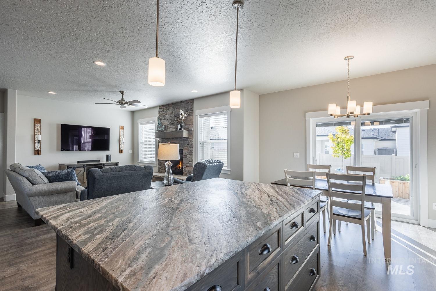 11065 White River St, Caldwell, Idaho 83605, 4 Bedrooms, 2.5 Bathrooms, Residential For Sale, Price $559,000,MLS 98978395