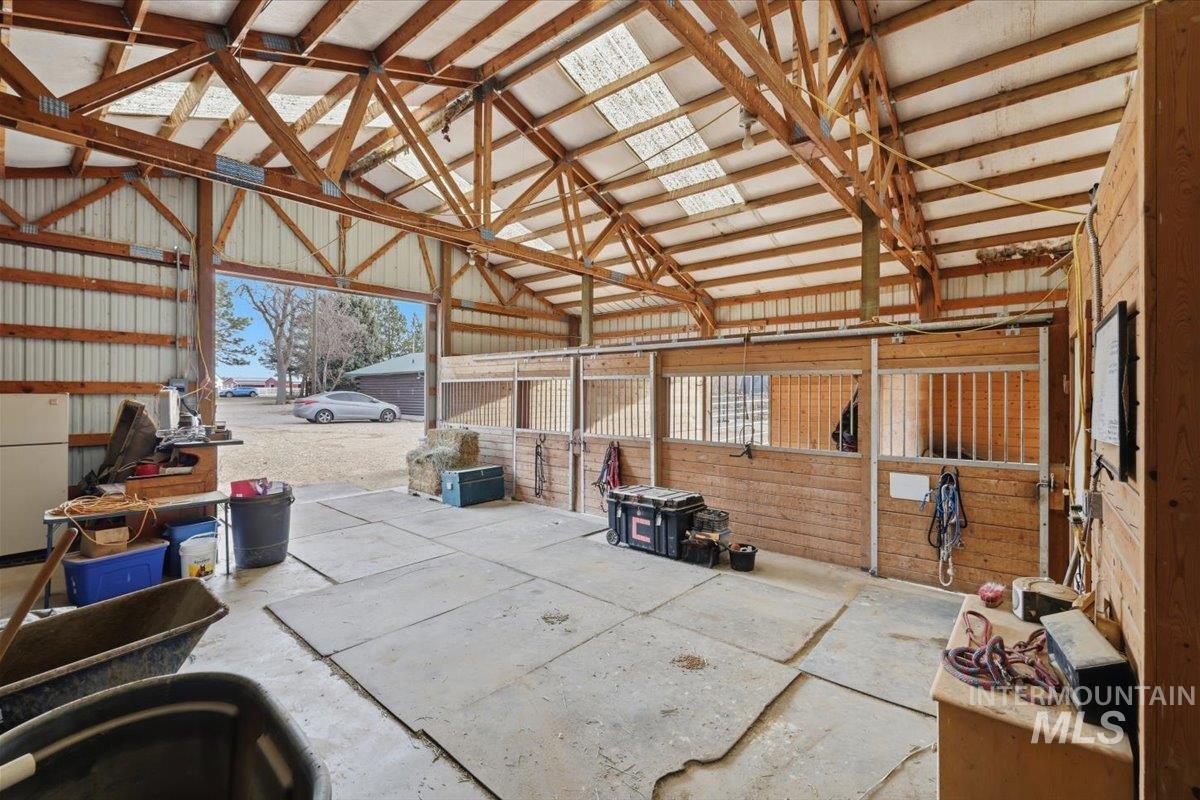 775 N Cow Horse Dr., Kuna, Idaho 83634, 3 Bedrooms, 2.5 Bathrooms, Residential For Sale, Price $899,900,MLS 98978397