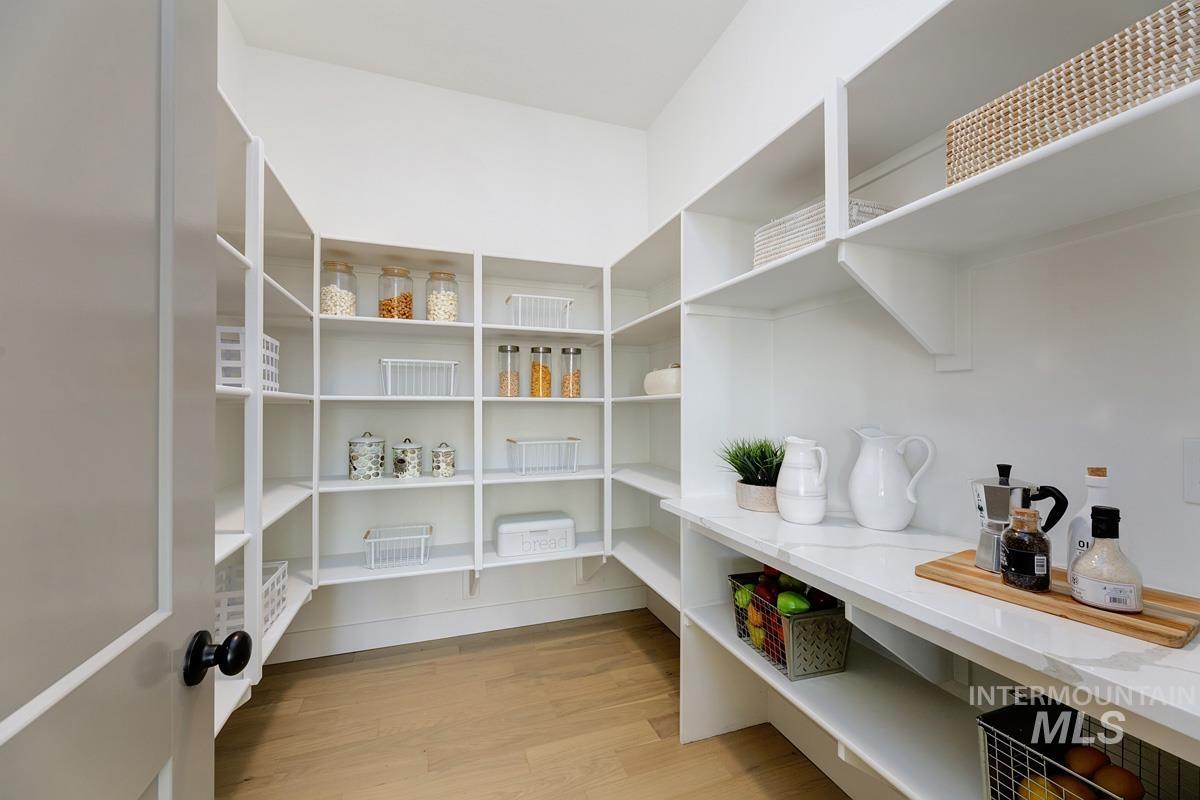 21895 Paint Ave, Star, Idaho 83669, 3 Bedrooms, 2.5 Bathrooms, Residential For Sale, Price $869,900,MLS 98978399