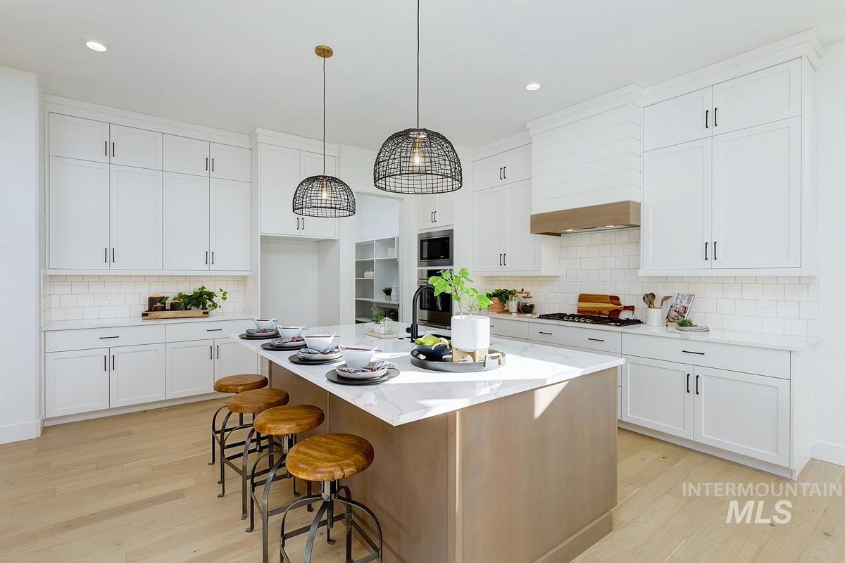 21895 Paint Ave, Star, Idaho 83669, 3 Bedrooms, 2.5 Bathrooms, Residential For Sale, Price $869,900,MLS 98978399