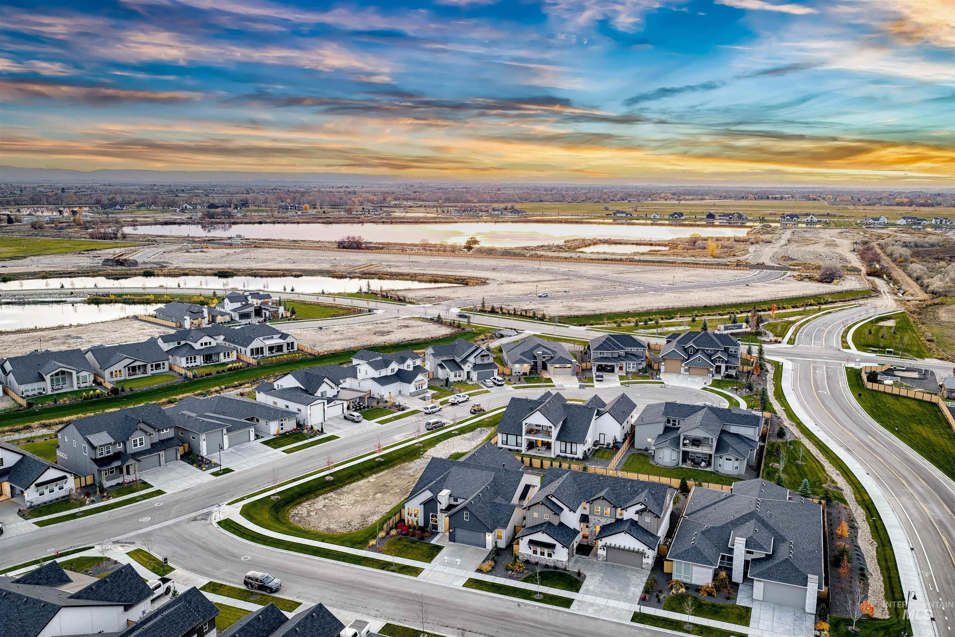 21895 Paint Ave, Star, Idaho 83669, 3 Bedrooms, 2.5 Bathrooms, Residential For Sale, Price $869,900,MLS 98978399