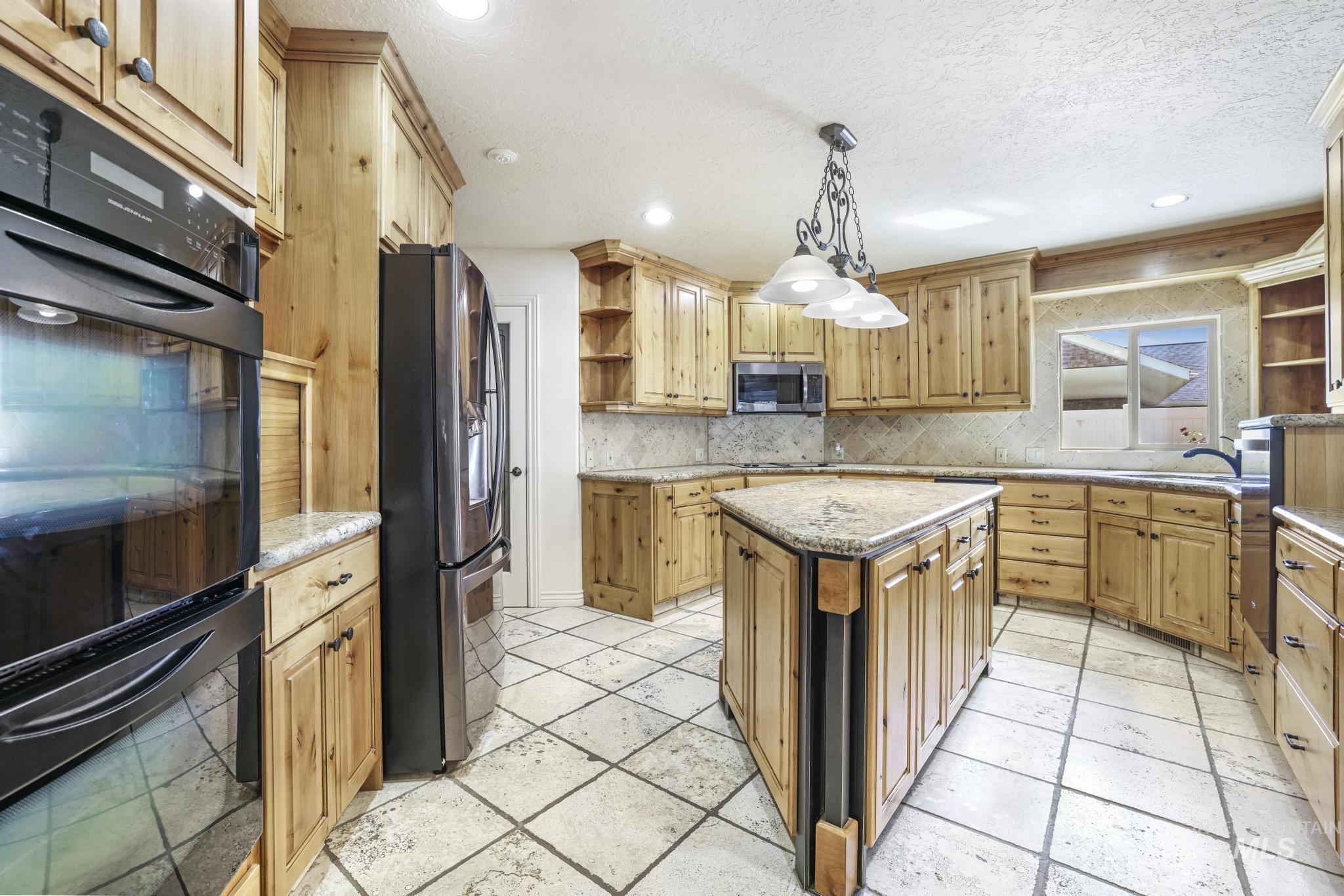 70 Pelican Drive, Rupert, Idaho 83350-0000, 3 Bedrooms, 2.5 Bathrooms, Residential For Sale, Price $625,000,MLS 98978400