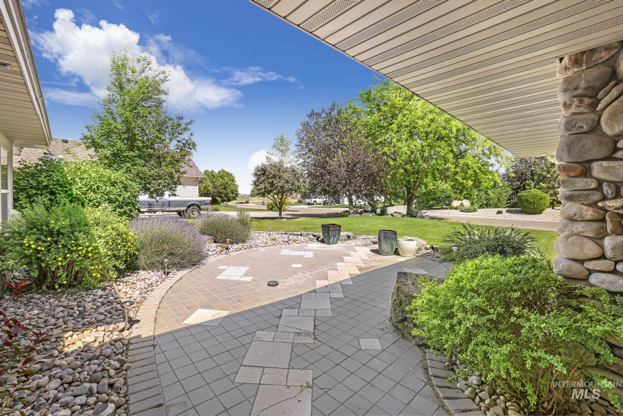 70 Pelican Drive, Rupert, Idaho 83350-0000, 3 Bedrooms, 2.5 Bathrooms, Residential For Sale, Price $625,000,MLS 98978400