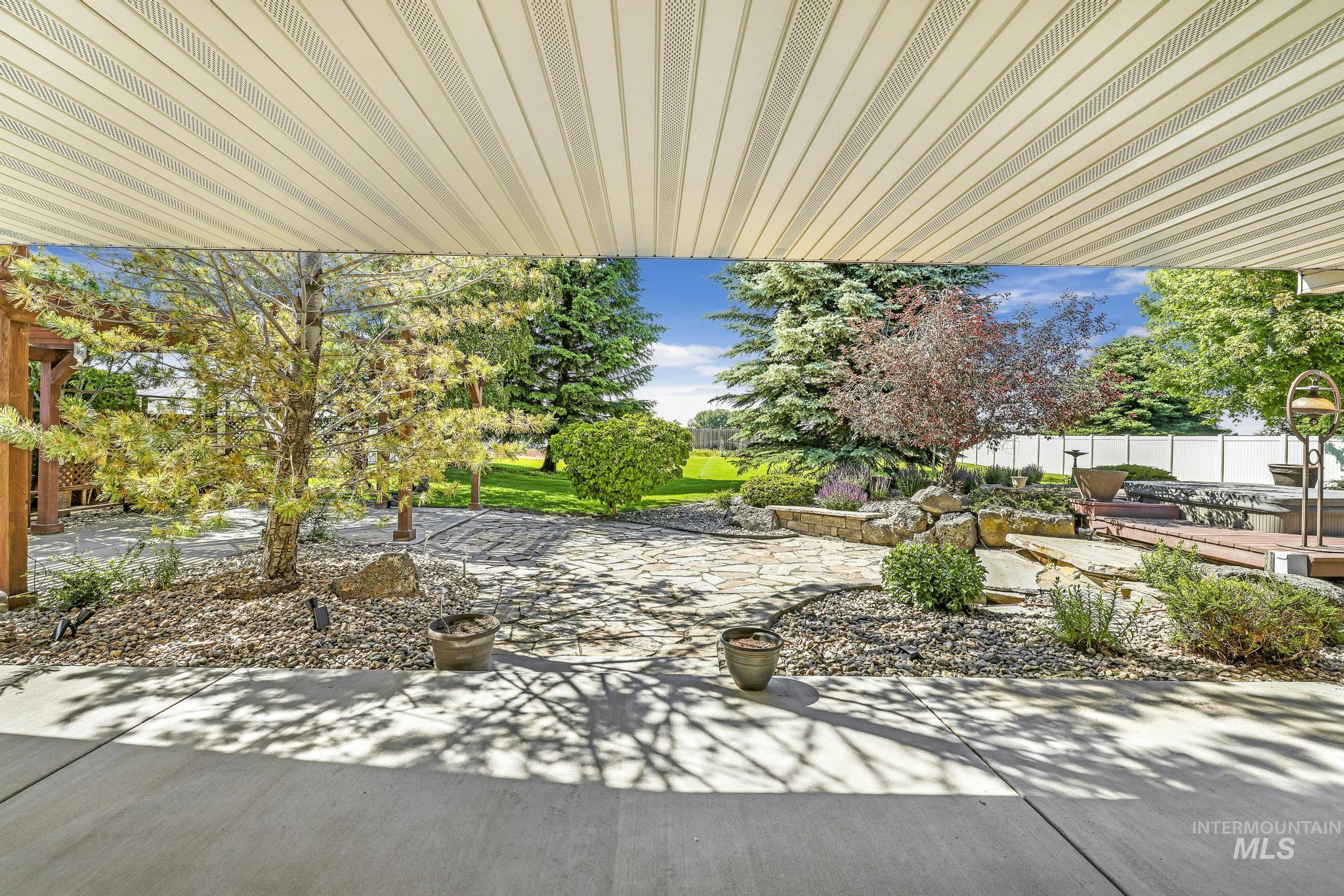 70 Pelican Drive, Rupert, Idaho 83350-0000, 3 Bedrooms, 2.5 Bathrooms, Residential For Sale, Price $625,000,MLS 98978400