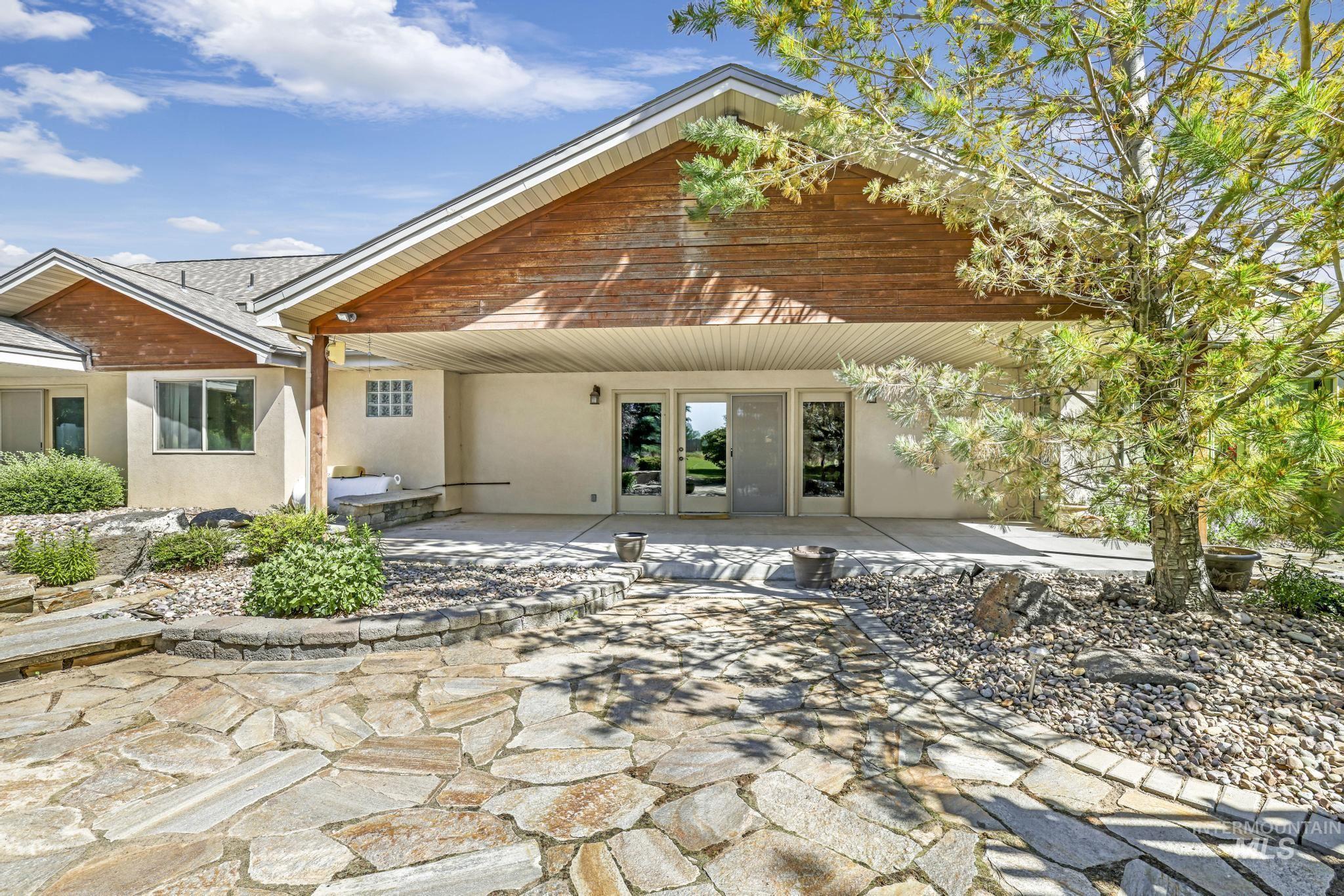 70 Pelican Drive, Rupert, Idaho 83350-0000, 3 Bedrooms, 2.5 Bathrooms, Residential For Sale, Price $625,000,MLS 98978400