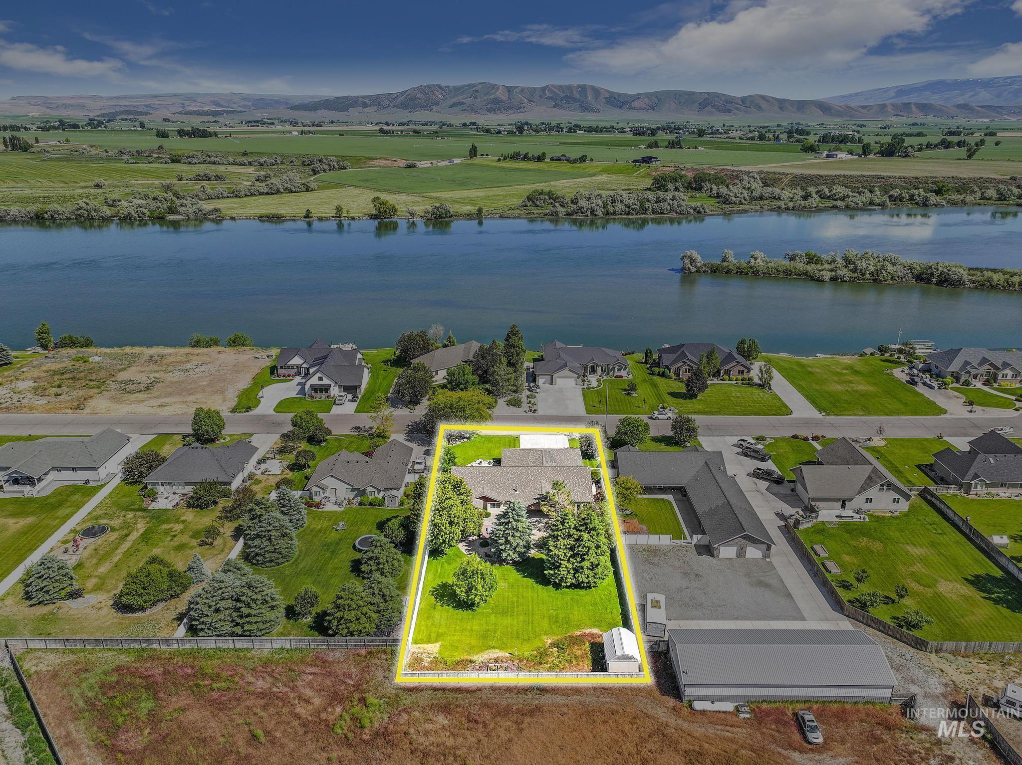 70 Pelican Drive, Rupert, Idaho 83350-0000, 3 Bedrooms, 2.5 Bathrooms, Residential For Sale, Price $625,000,MLS 98978400