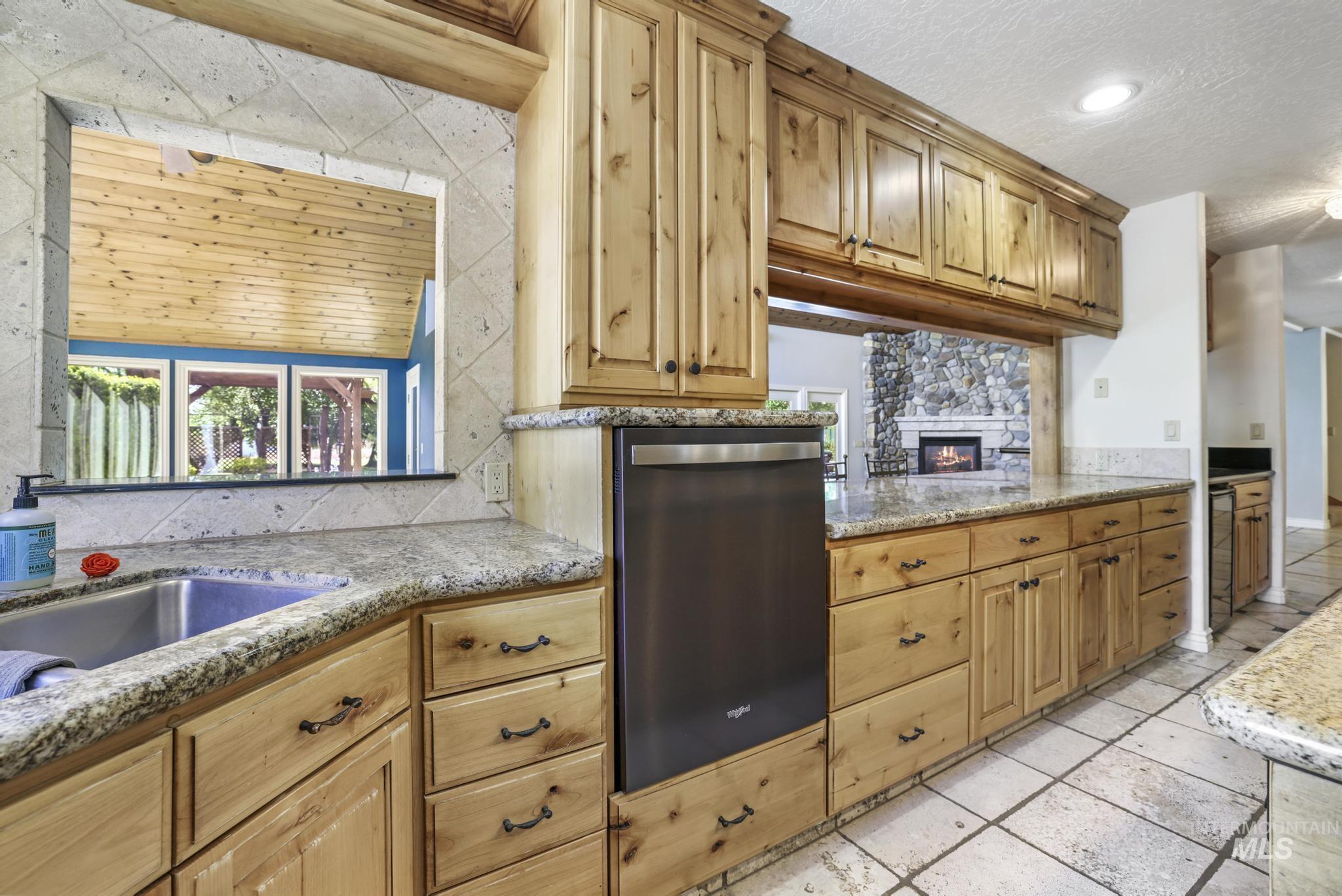 70 Pelican Drive, Rupert, Idaho 83350-0000, 3 Bedrooms, 2.5 Bathrooms, Residential For Sale, Price $625,000,MLS 98978400