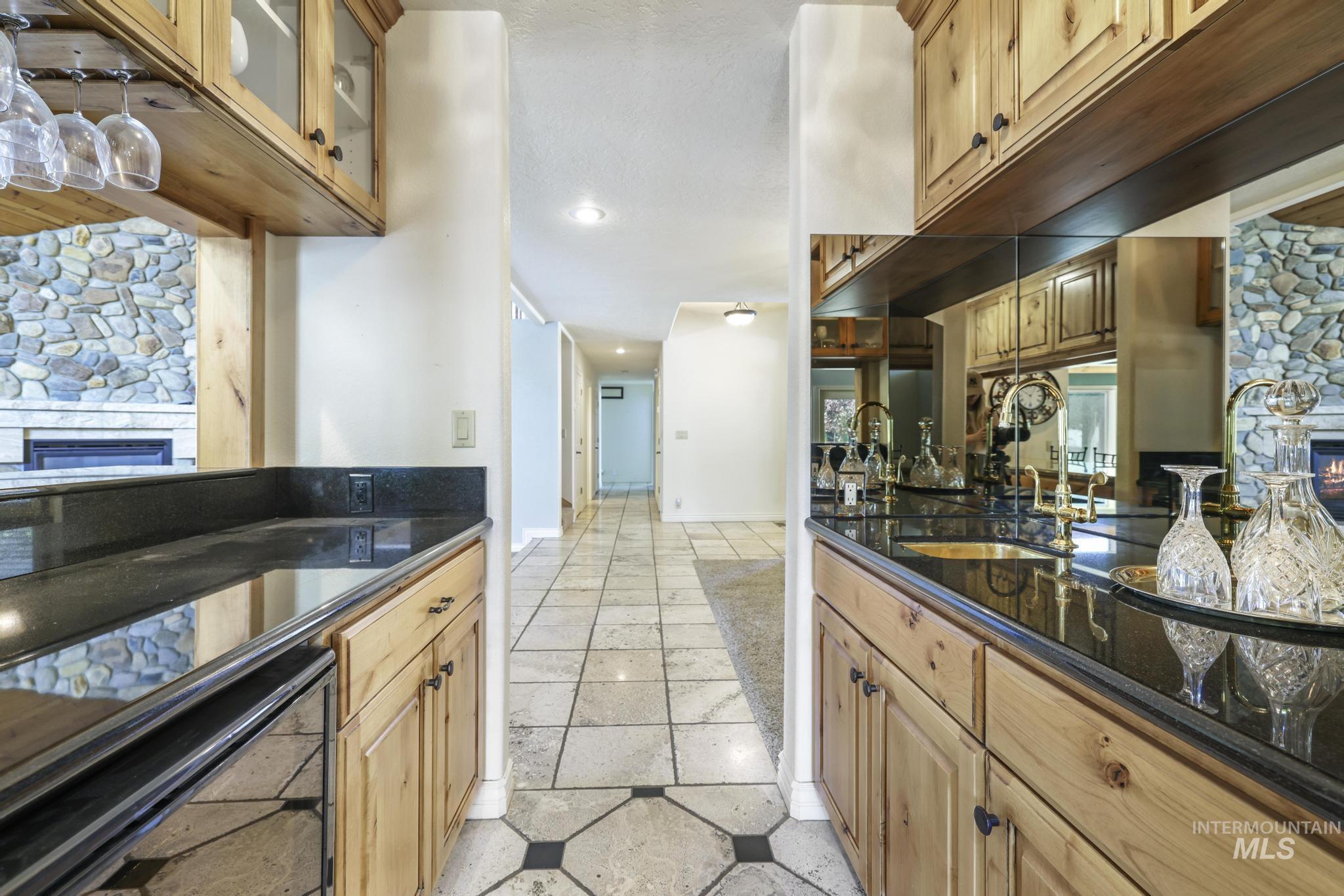 70 Pelican Drive, Rupert, Idaho 83350-0000, 3 Bedrooms, 2.5 Bathrooms, Residential For Sale, Price $625,000,MLS 98978400