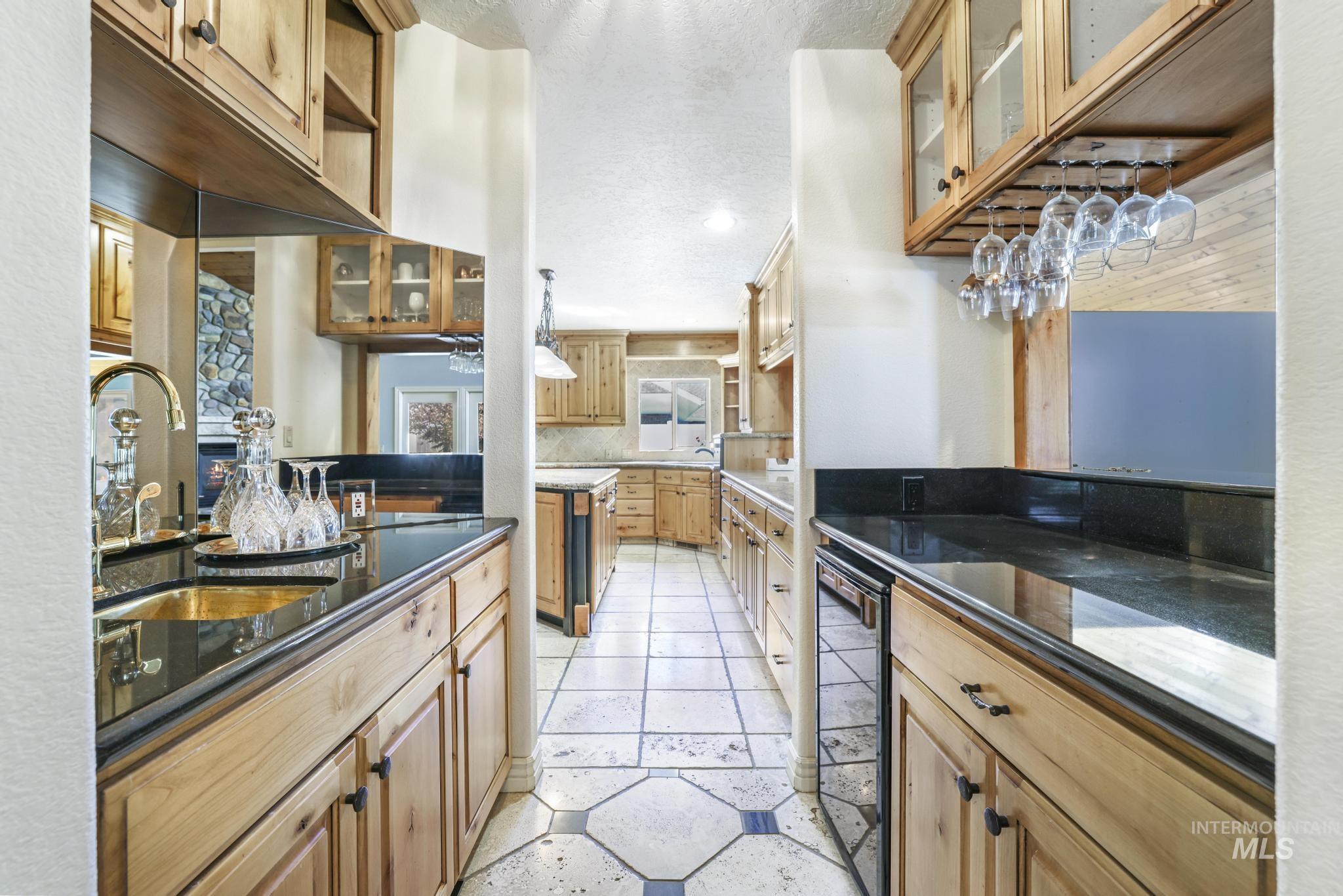 70 Pelican Drive, Rupert, Idaho 83350-0000, 3 Bedrooms, 2.5 Bathrooms, Residential For Sale, Price $625,000,MLS 98978400