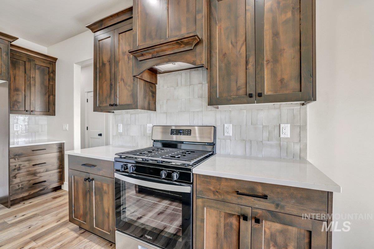 961 Gregory Way, Twin Falls, Idaho 83301-8565, 4 Bedrooms, 2 Bathrooms, Residential For Sale, Price $425,000, 98978408