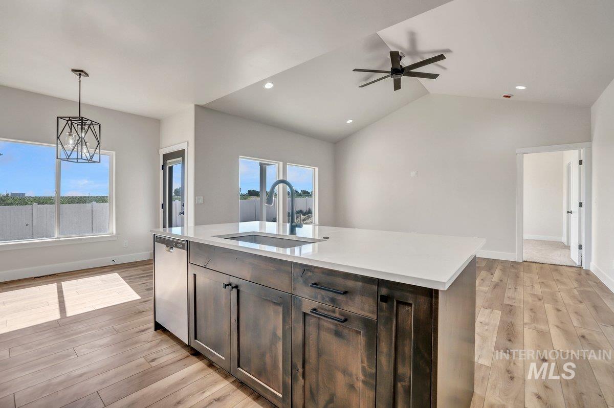 961 Gregory Way, Twin Falls, Idaho 83301-8565, 4 Bedrooms, 2 Bathrooms, Residential For Sale, Price $425,000, 98978408