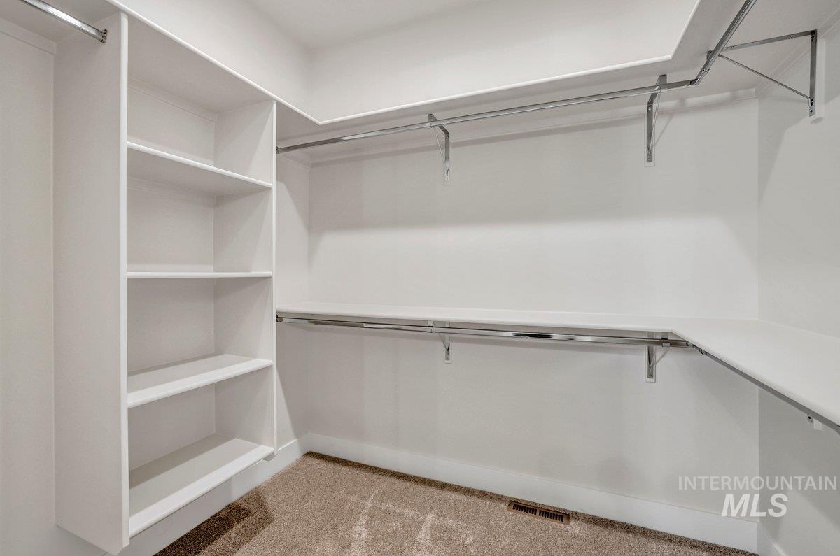 961 Gregory Way, Twin Falls, Idaho 83301-8565, 4 Bedrooms, 2 Bathrooms, Residential For Sale, Price $425,000,MLS 98978408