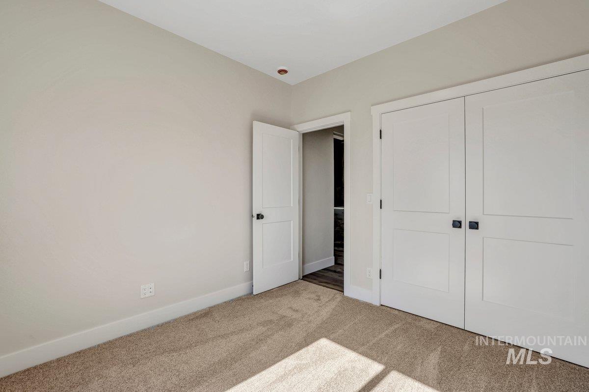 961 Gregory Way, Twin Falls, Idaho 83301-8565, 4 Bedrooms, 2 Bathrooms, Residential For Sale, Price $425,000,MLS 98978408