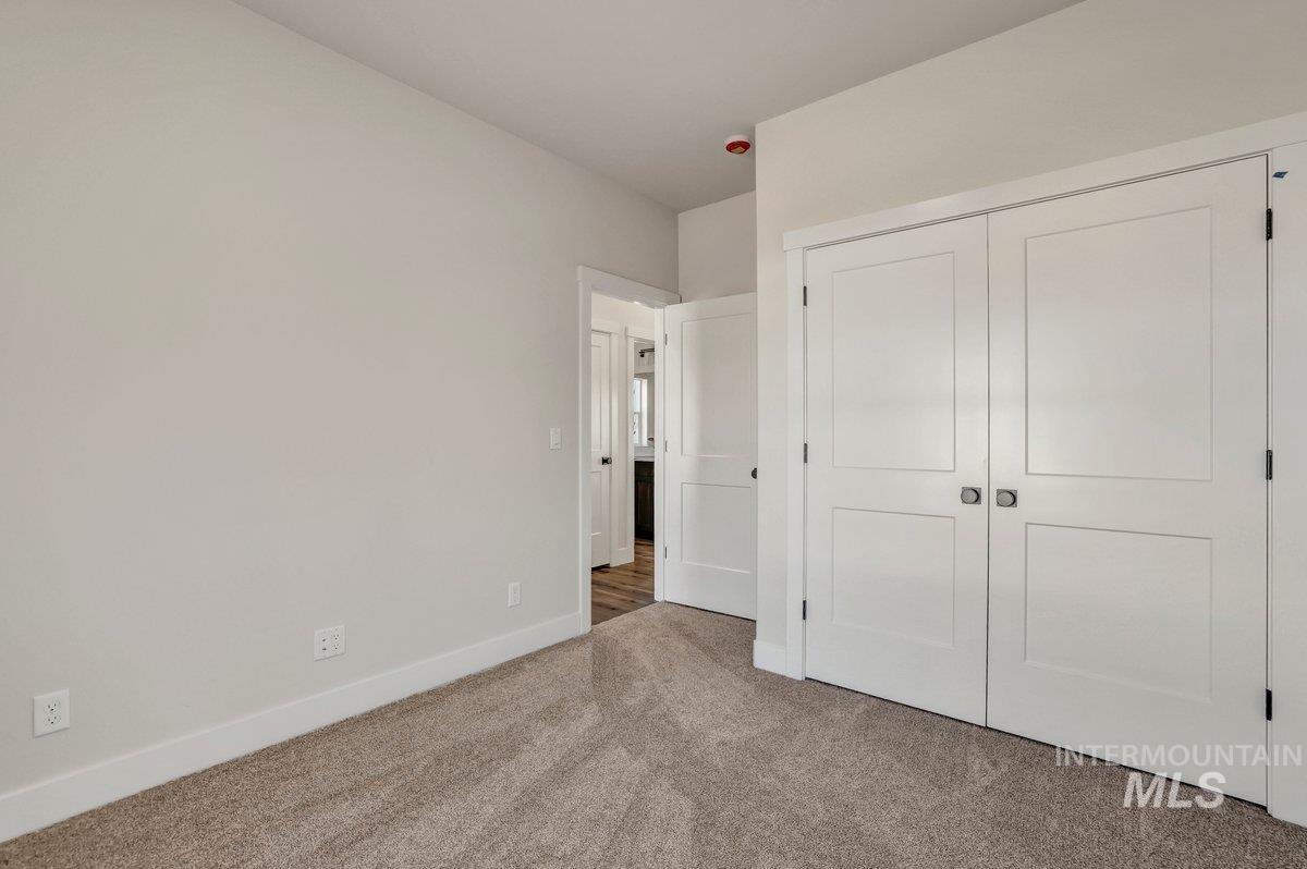 961 Gregory Way, Twin Falls, Idaho 83301-8565, 4 Bedrooms, 2 Bathrooms, Residential For Sale, Price $425,000,MLS 98978408