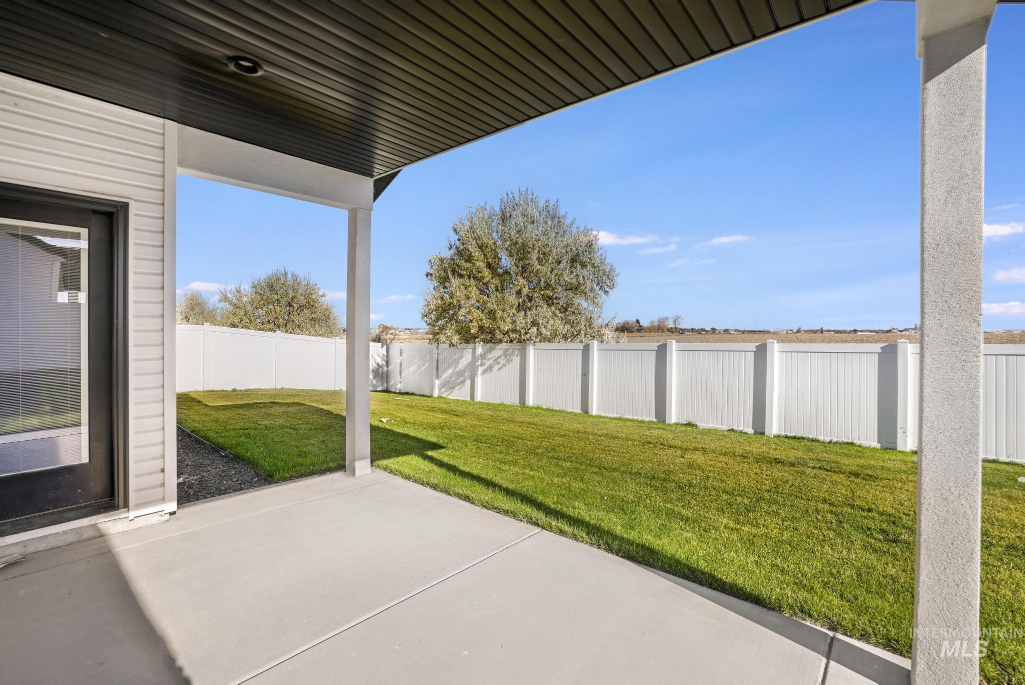 961 Gregory Way, Twin Falls, Idaho 83301-8565, 4 Bedrooms, 2 Bathrooms, Residential For Sale, Price $425,000, 98978408