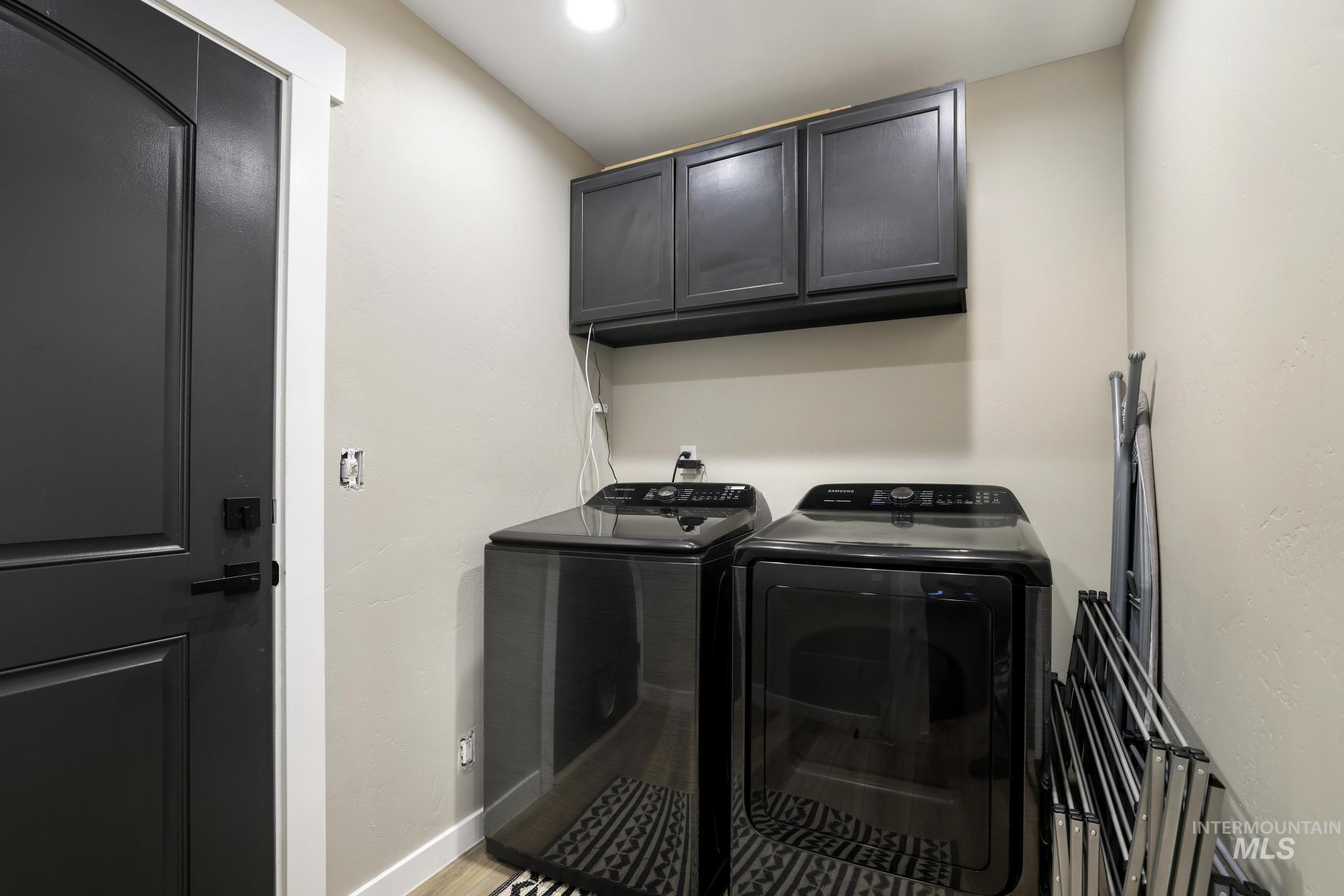 401 Elm Street, Rupert, Idaho 83350-0000, 5 Bedrooms, 3 Bathrooms, Residential For Sale, Price $625,000,MLS 98978411