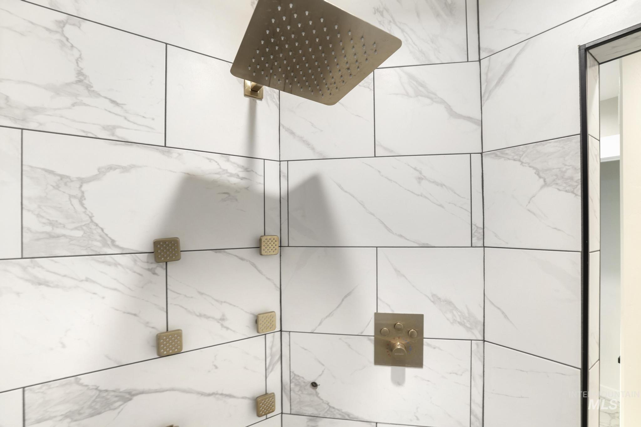 401 Elm Street, Rupert, Idaho 83350-0000, 5 Bedrooms, 3 Bathrooms, Residential For Sale, Price $625,000,MLS 98978411