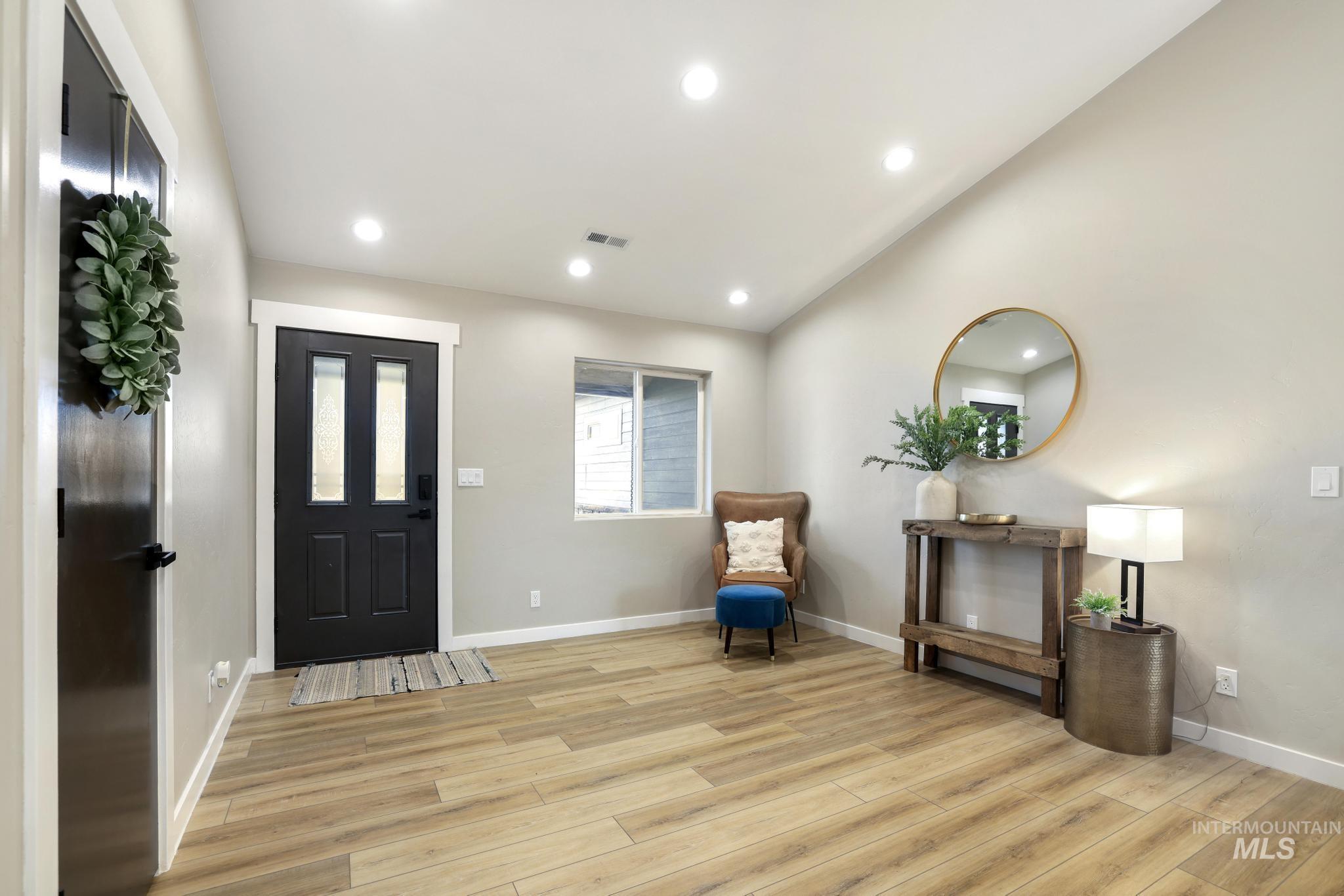 401 Elm Street, Rupert, Idaho 83350-0000, 5 Bedrooms, 3 Bathrooms, Residential For Sale, Price $625,000,MLS 98978411