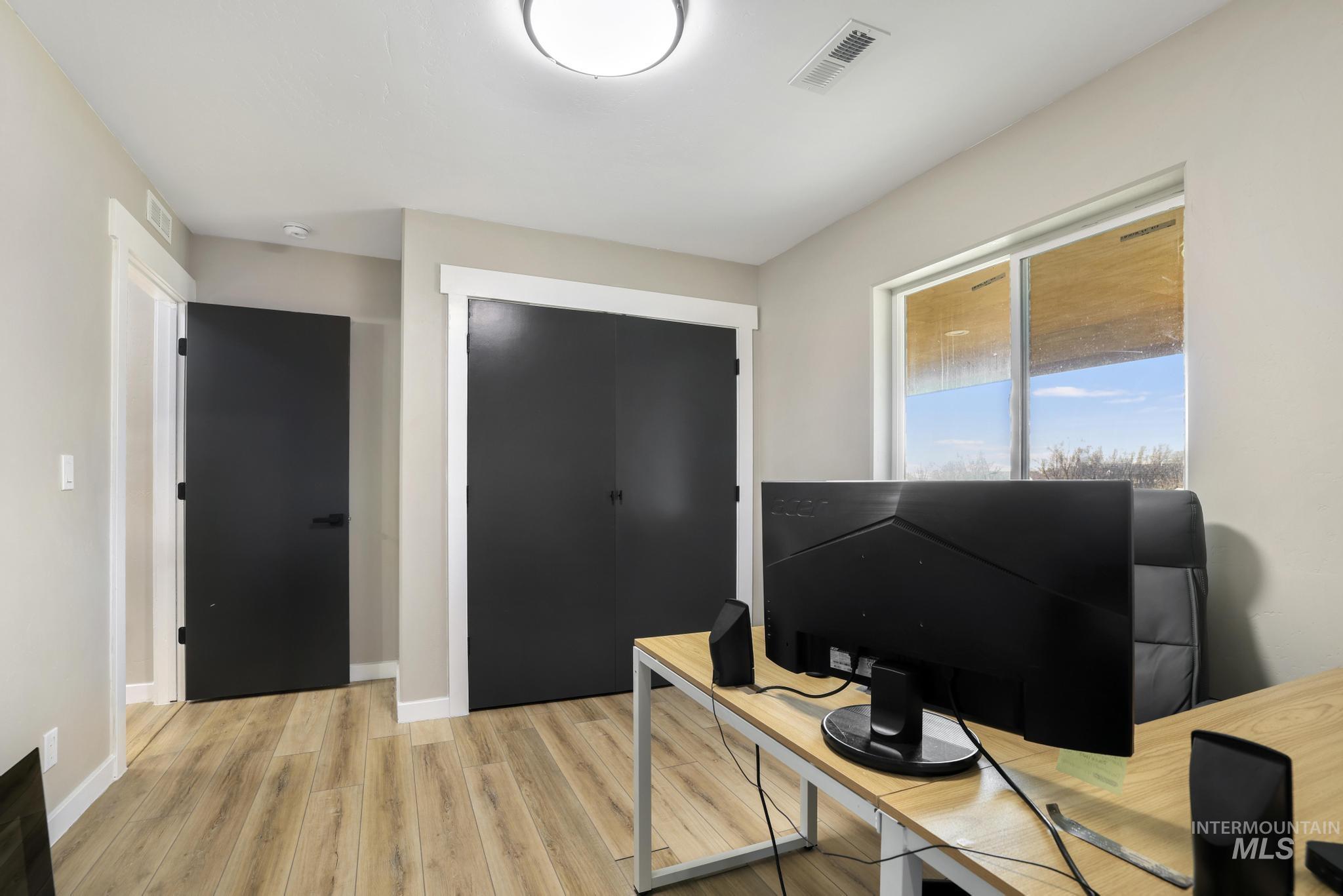 401 Elm Street, Rupert, Idaho 83350-0000, 5 Bedrooms, 3 Bathrooms, Residential For Sale, Price $625,000,MLS 98978411