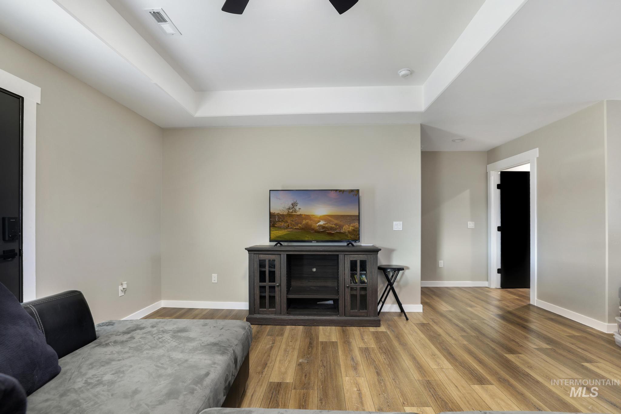 401 Elm Street, Rupert, Idaho 83350-0000, 5 Bedrooms, 3 Bathrooms, Residential For Sale, Price $625,000,MLS 98978411