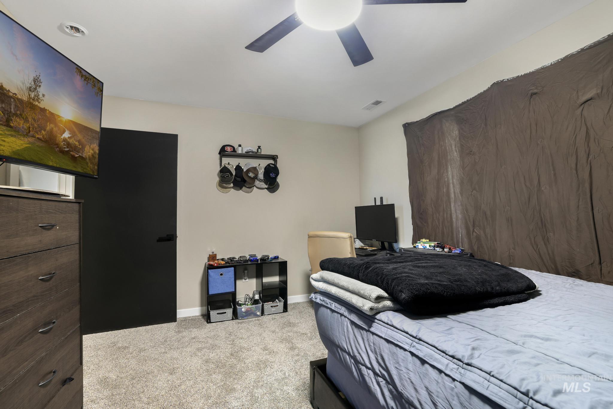 401 Elm Street, Rupert, Idaho 83350-0000, 5 Bedrooms, 3 Bathrooms, Residential For Sale, Price $625,000,MLS 98978411