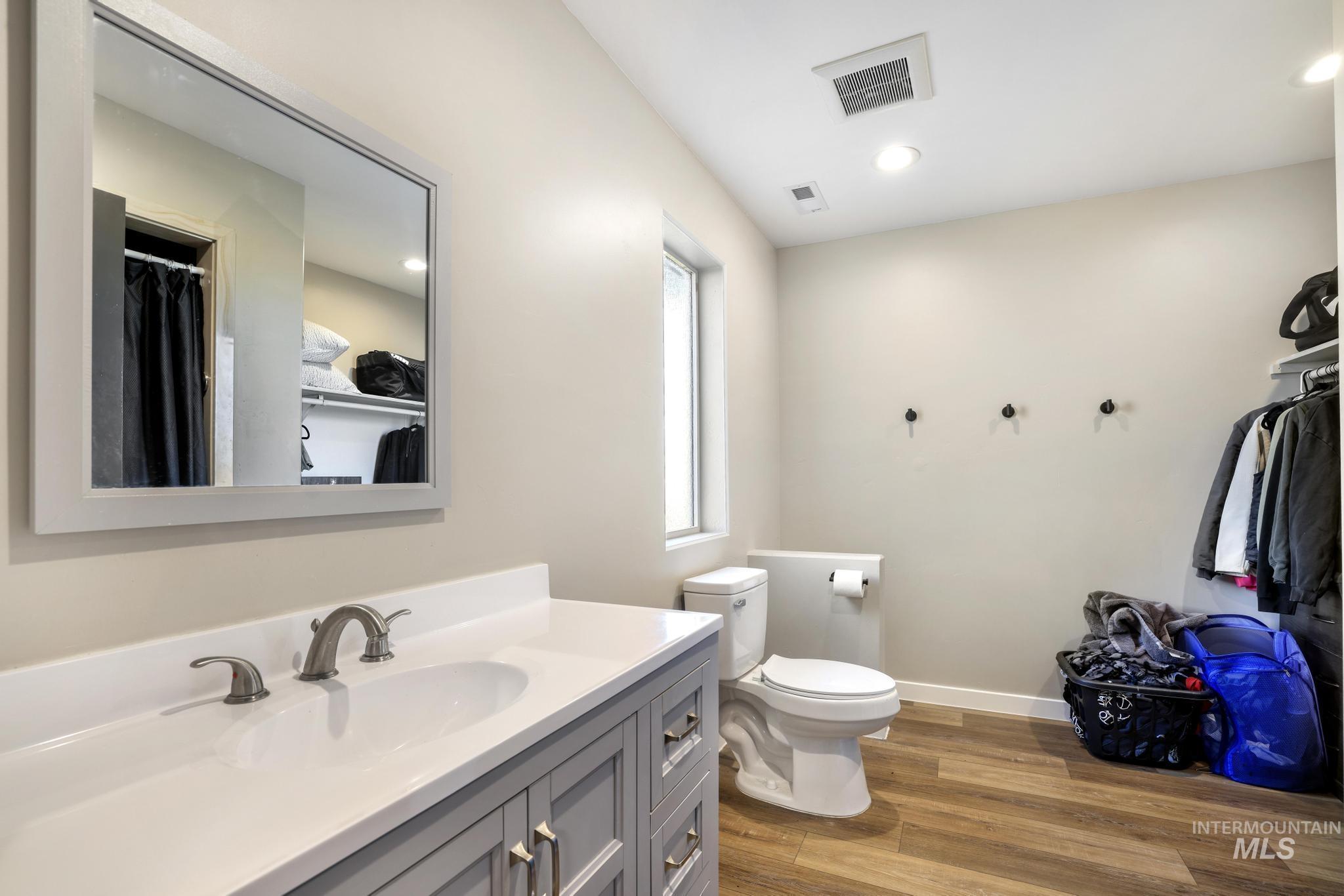 401 Elm Street, Rupert, Idaho 83350-0000, 5 Bedrooms, 3 Bathrooms, Residential For Sale, Price $625,000,MLS 98978411