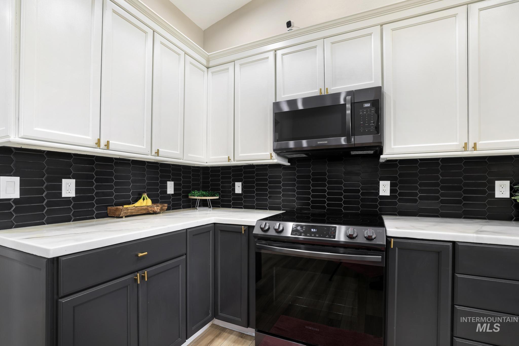 401 Elm Street, Rupert, Idaho 83350-0000, 5 Bedrooms, 3 Bathrooms, Residential For Sale, Price $625,000,MLS 98978411