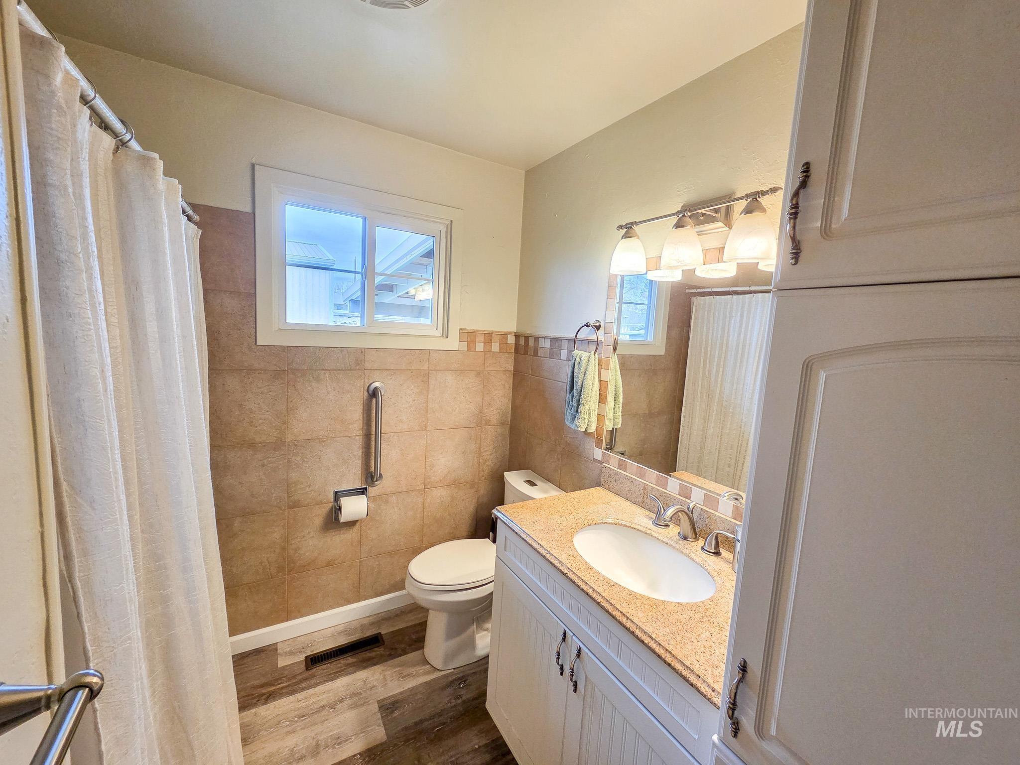 636 Bryden Dr, Lewiston, Idaho 83501, 4 Bedrooms, 2.5 Bathrooms, Residential For Sale, Price $449,900,MLS 98978412