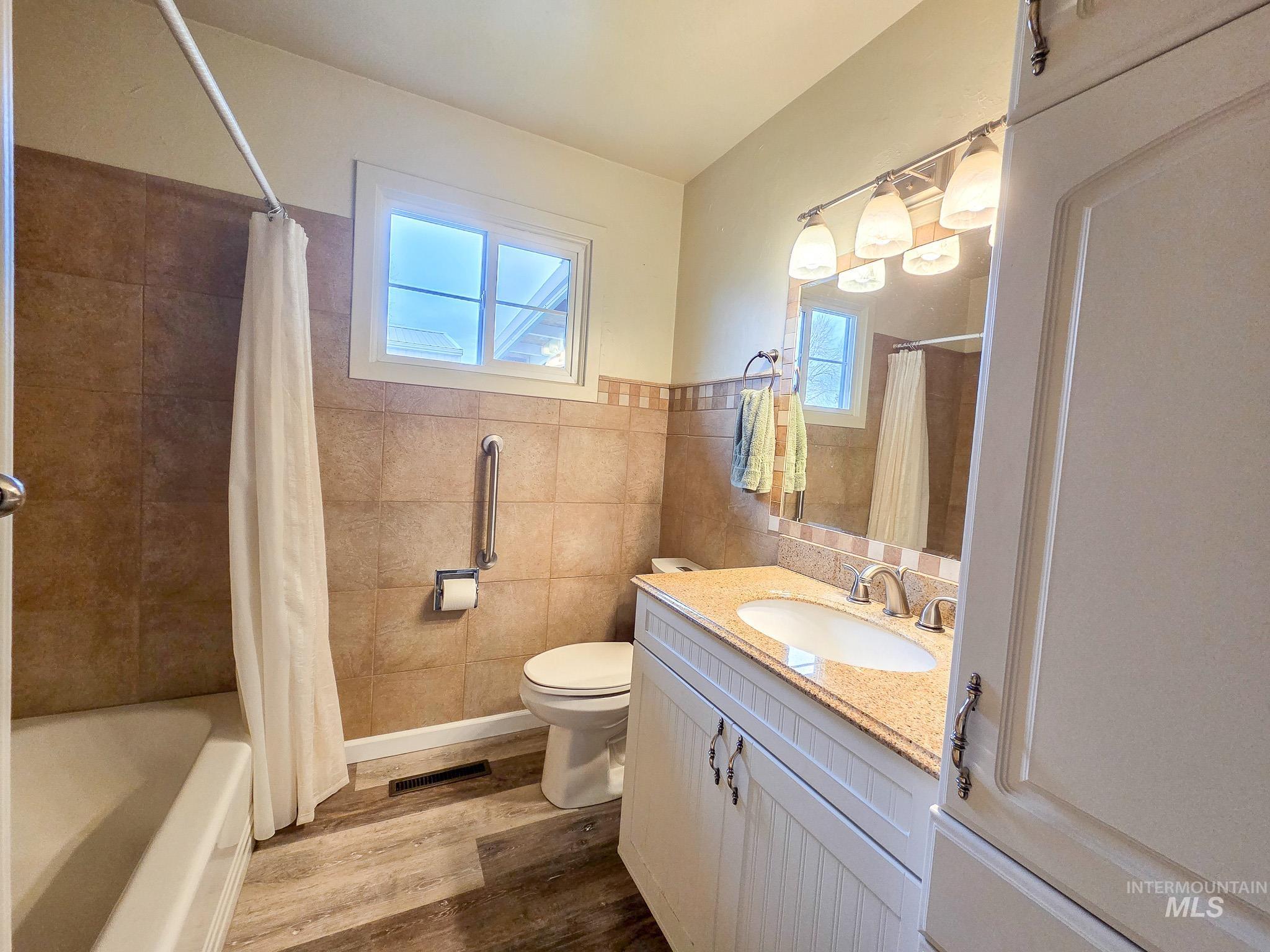 636 Bryden Dr, Lewiston, Idaho 83501, 4 Bedrooms, 2.5 Bathrooms, Residential For Sale, Price $449,900,MLS 98978412