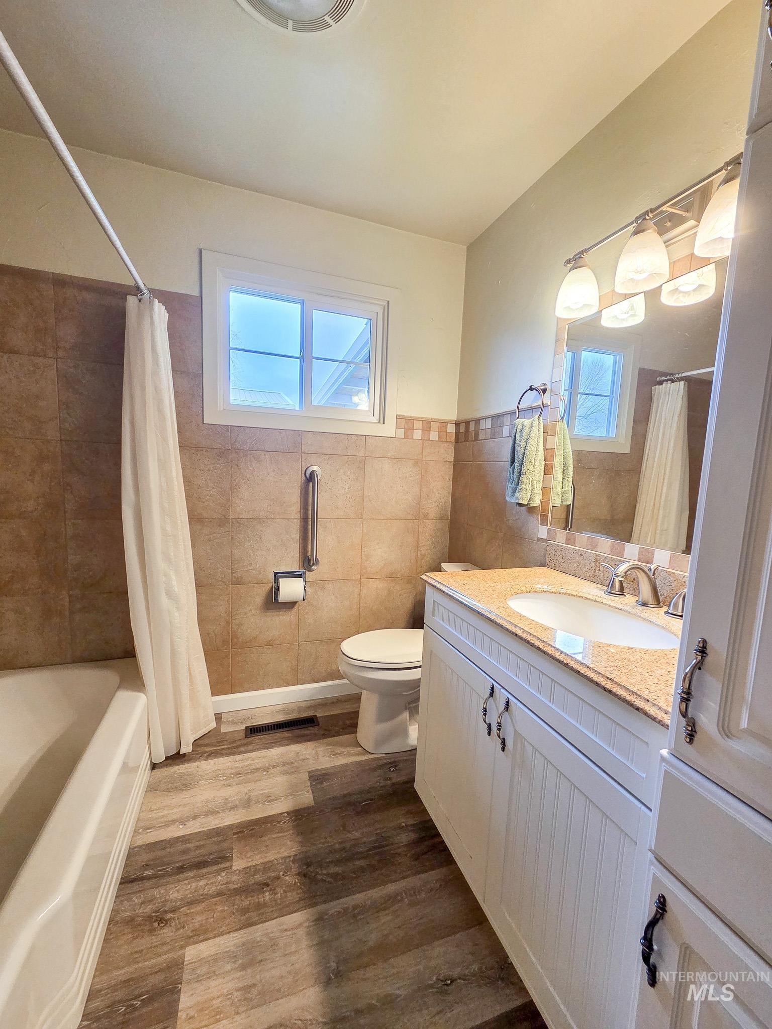 636 Bryden Dr, Lewiston, Idaho 83501, 4 Bedrooms, 2.5 Bathrooms, Residential For Sale, Price $449,900,MLS 98978412