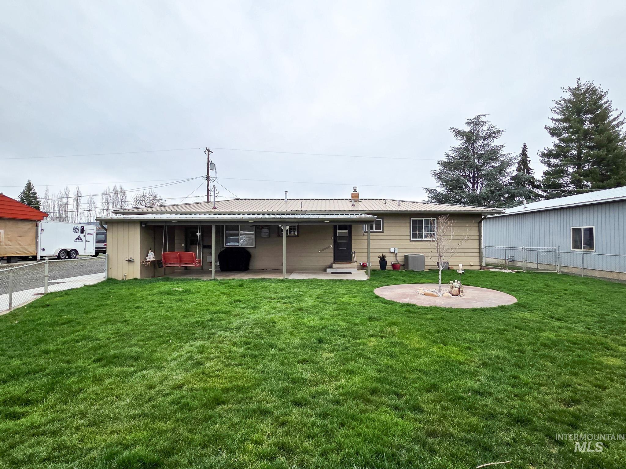 636 Bryden Dr, Lewiston, Idaho 83501, 4 Bedrooms, 2.5 Bathrooms, Residential For Sale, Price $449,900,MLS 98978412