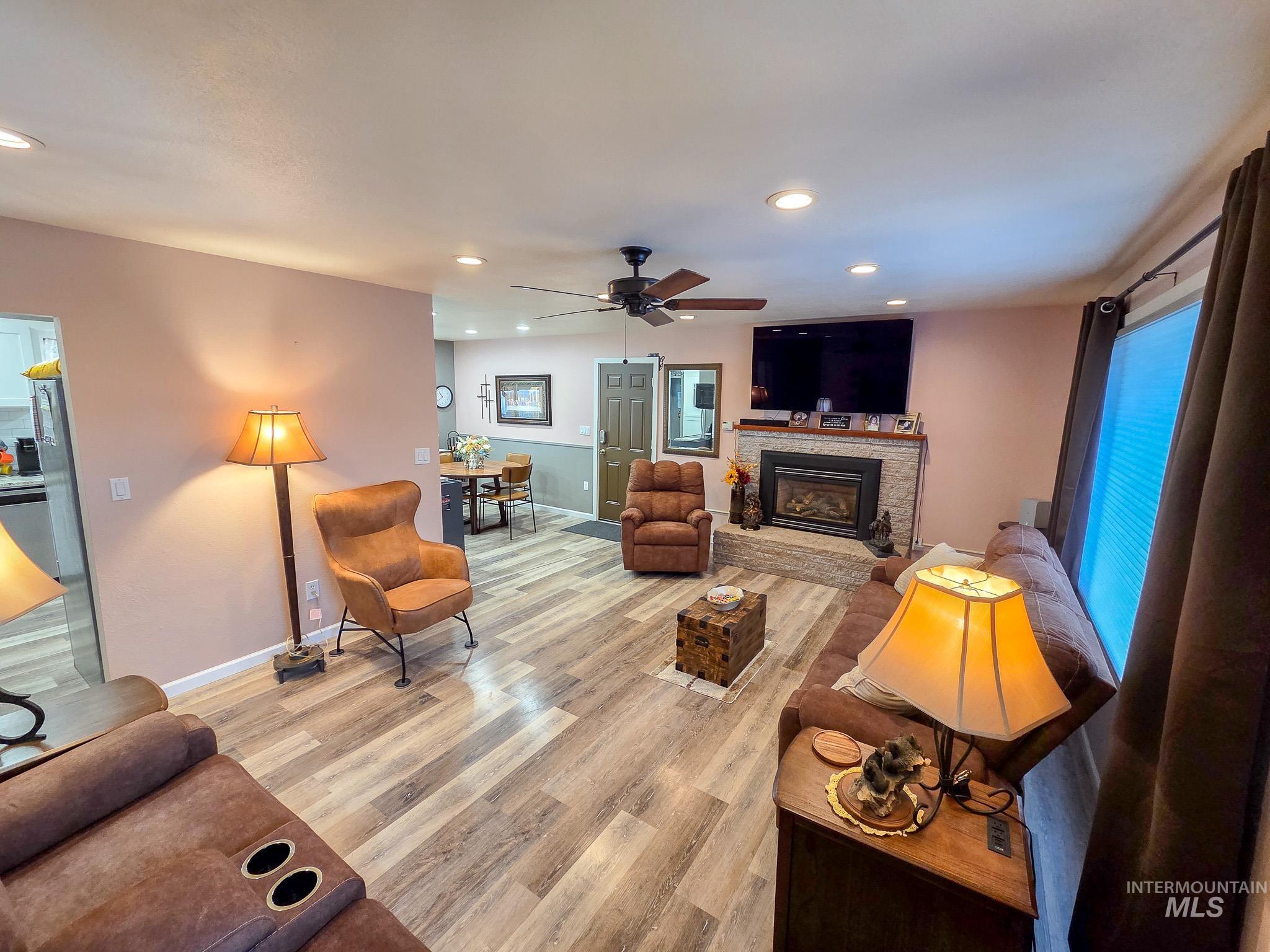 636 Bryden Dr, Lewiston, Idaho 83501, 4 Bedrooms, 2.5 Bathrooms, Residential For Sale, Price $449,900,MLS 98978412