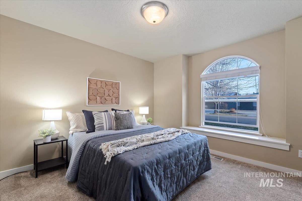 2981 E Deerhill Dr, Meridian, Idaho 83642, 3 Bedrooms, 2 Bathrooms, Residential For Sale, Price $475,000,MLS 98978414