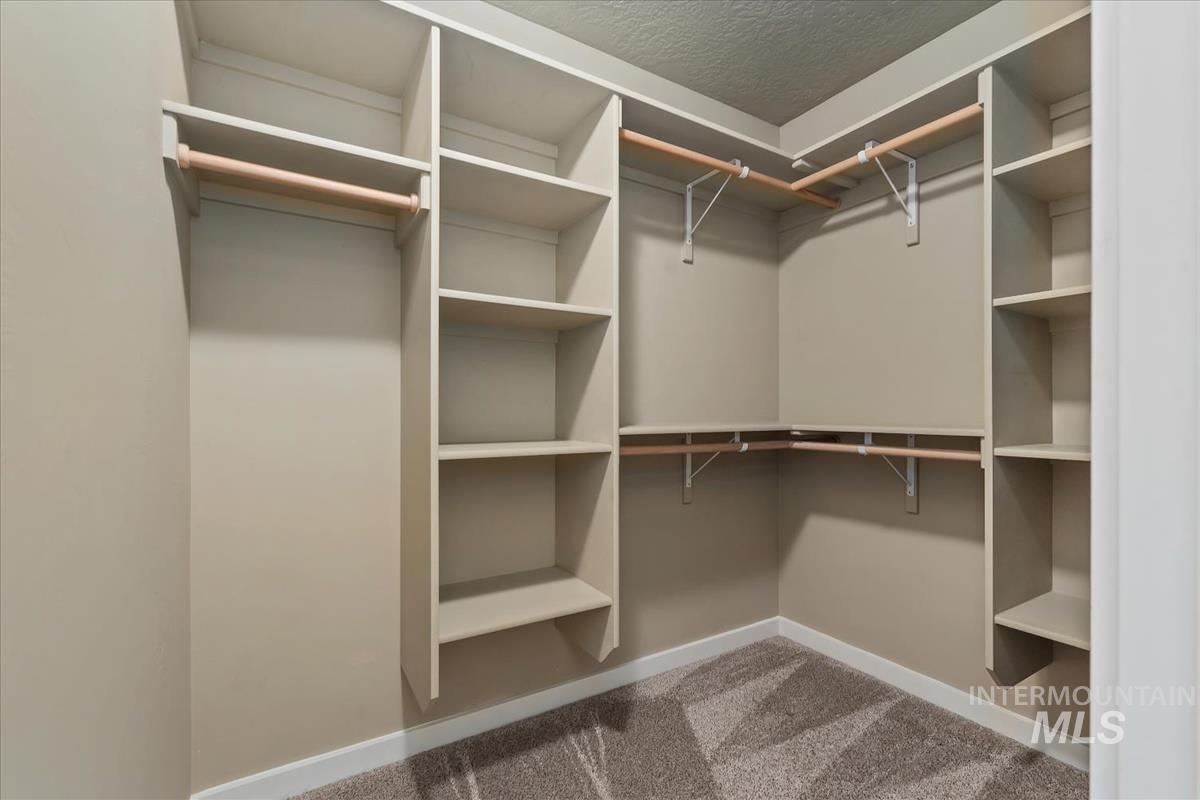 2981 E Deerhill Dr, Meridian, Idaho 83642, 3 Bedrooms, 2 Bathrooms, Residential For Sale, Price $475,000,MLS 98978414