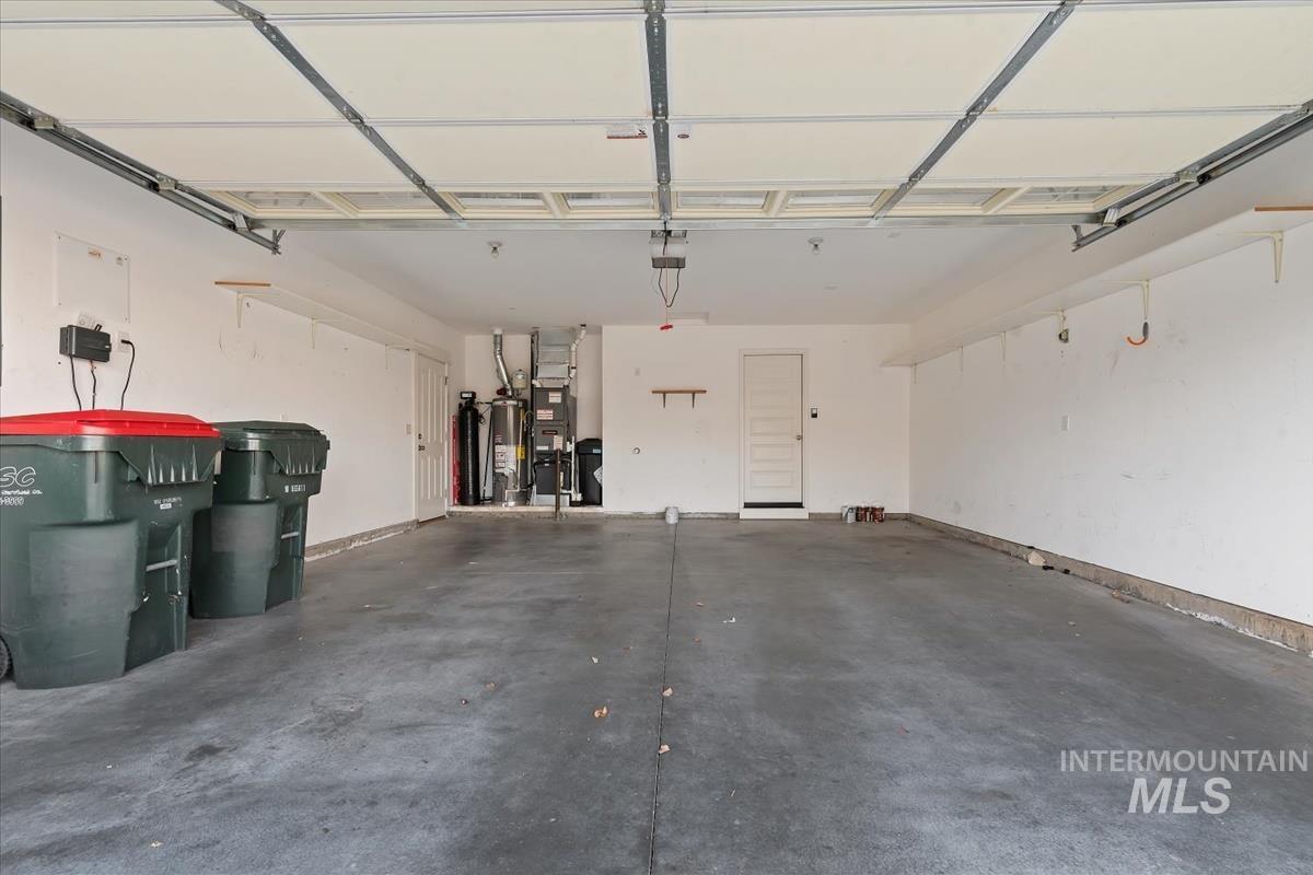 2981 E Deerhill Dr, Meridian, Idaho 83642, 3 Bedrooms, 2 Bathrooms, Residential For Sale, Price $475,000,MLS 98978414